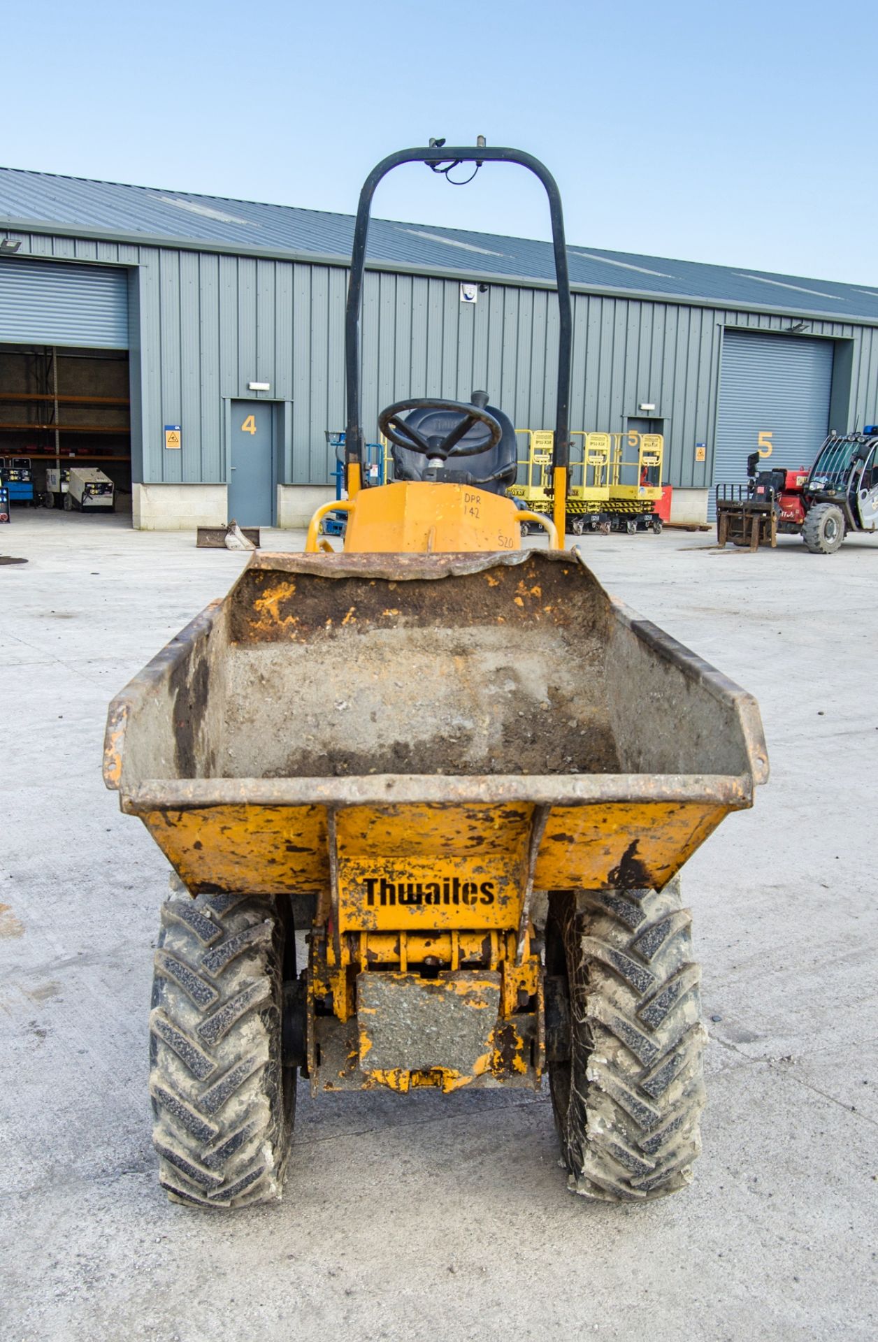 Thwaites 1 tonne hi-tip dumper Year: S/N: E2146 DPR142 ** Machine is a non runner engine parts - Image 5 of 20