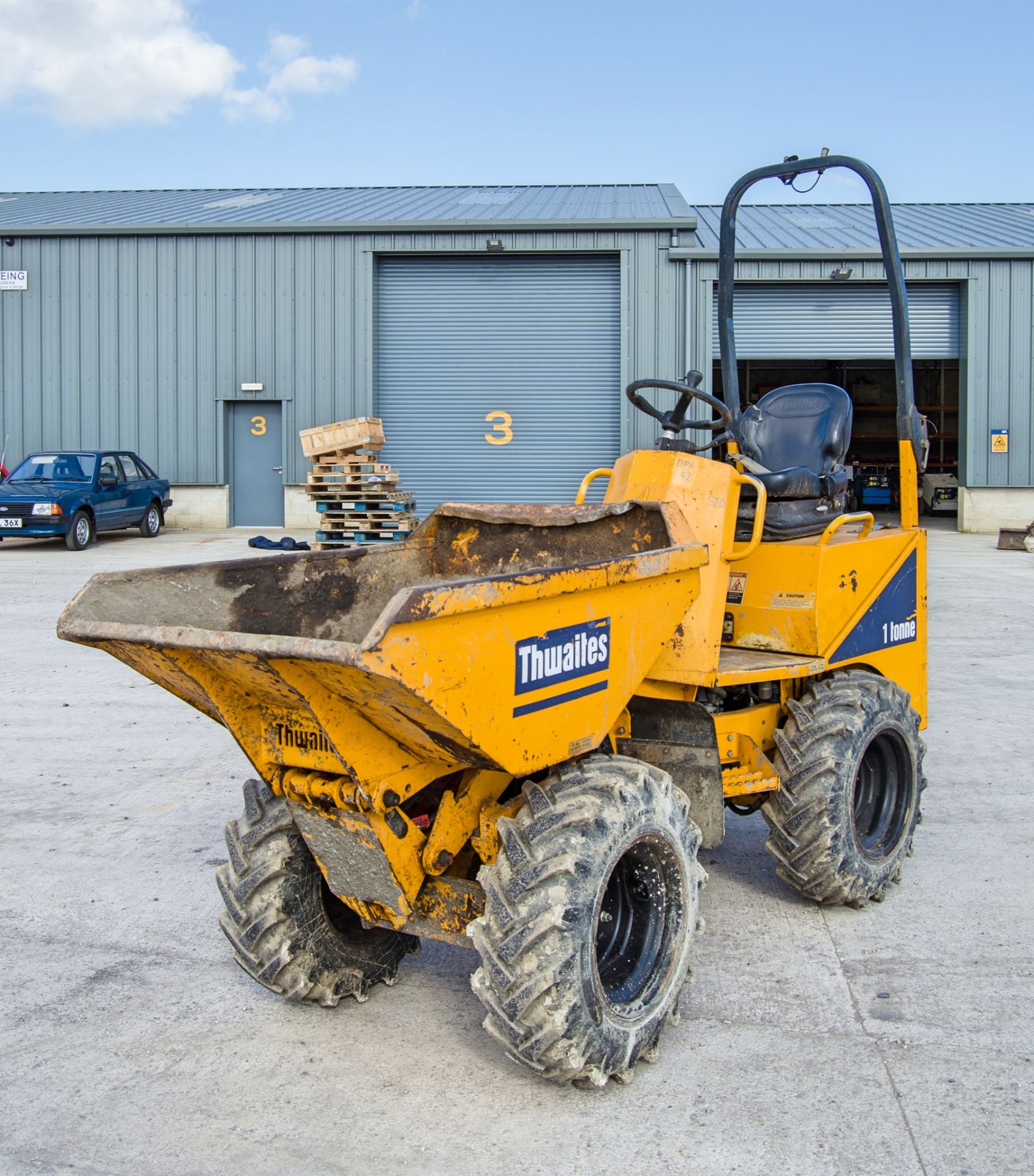 Thwaites 1 tonne hi-tip dumper Year: S/N: E2146 DPR142 ** Machine is a non runner engine parts