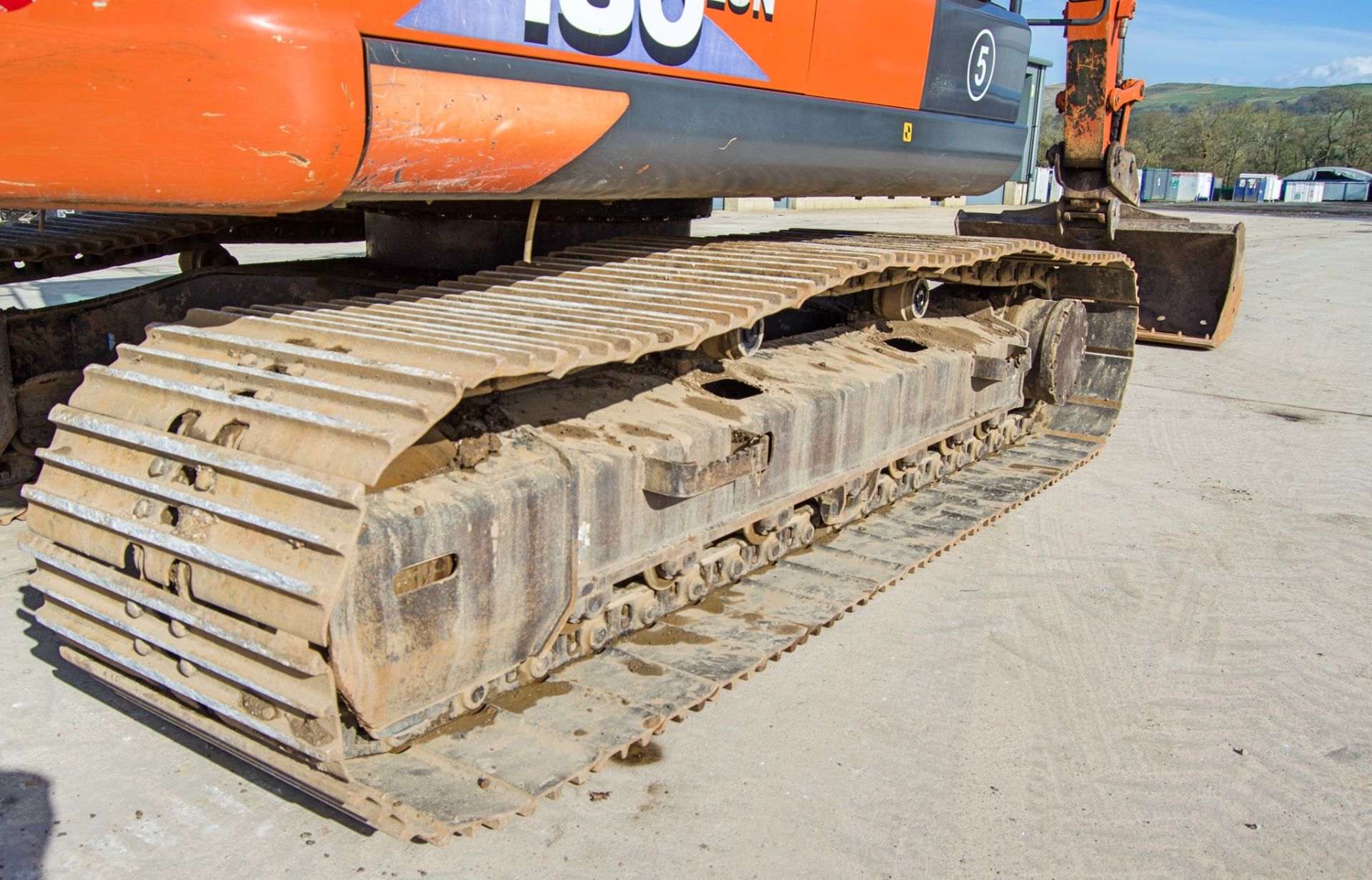 Hitachi Zaxis 130 LCN-6 13 tonne steel tracked excavator Year: 2018 S/N: 102668 Recorded Hours: 7740 - Image 11 of 29