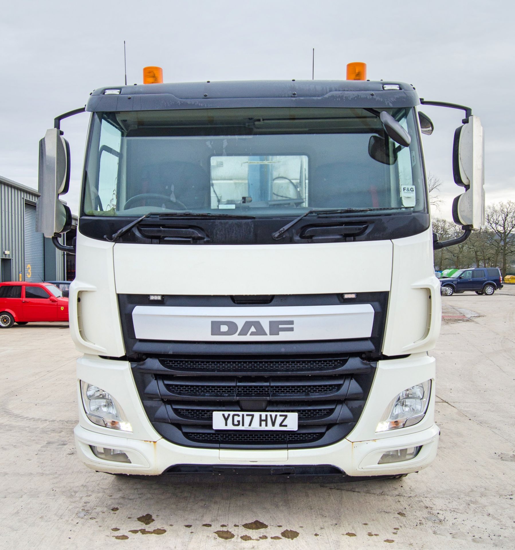 DAF 440 CF Euro 6 8x4 32 tonne tipper lorry Registration Number: YG17 HVZ Date of Registration: 10/ - Image 5 of 33