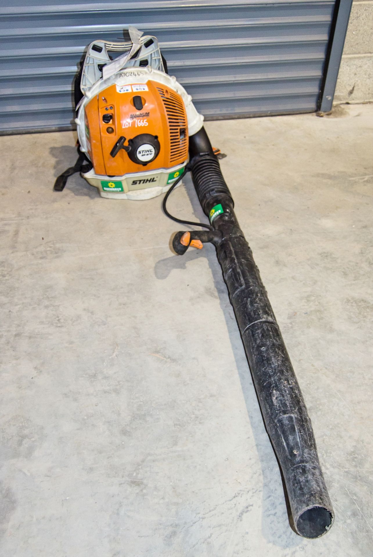 Stihl BR600 petrol driven back pack leaf blower A702445