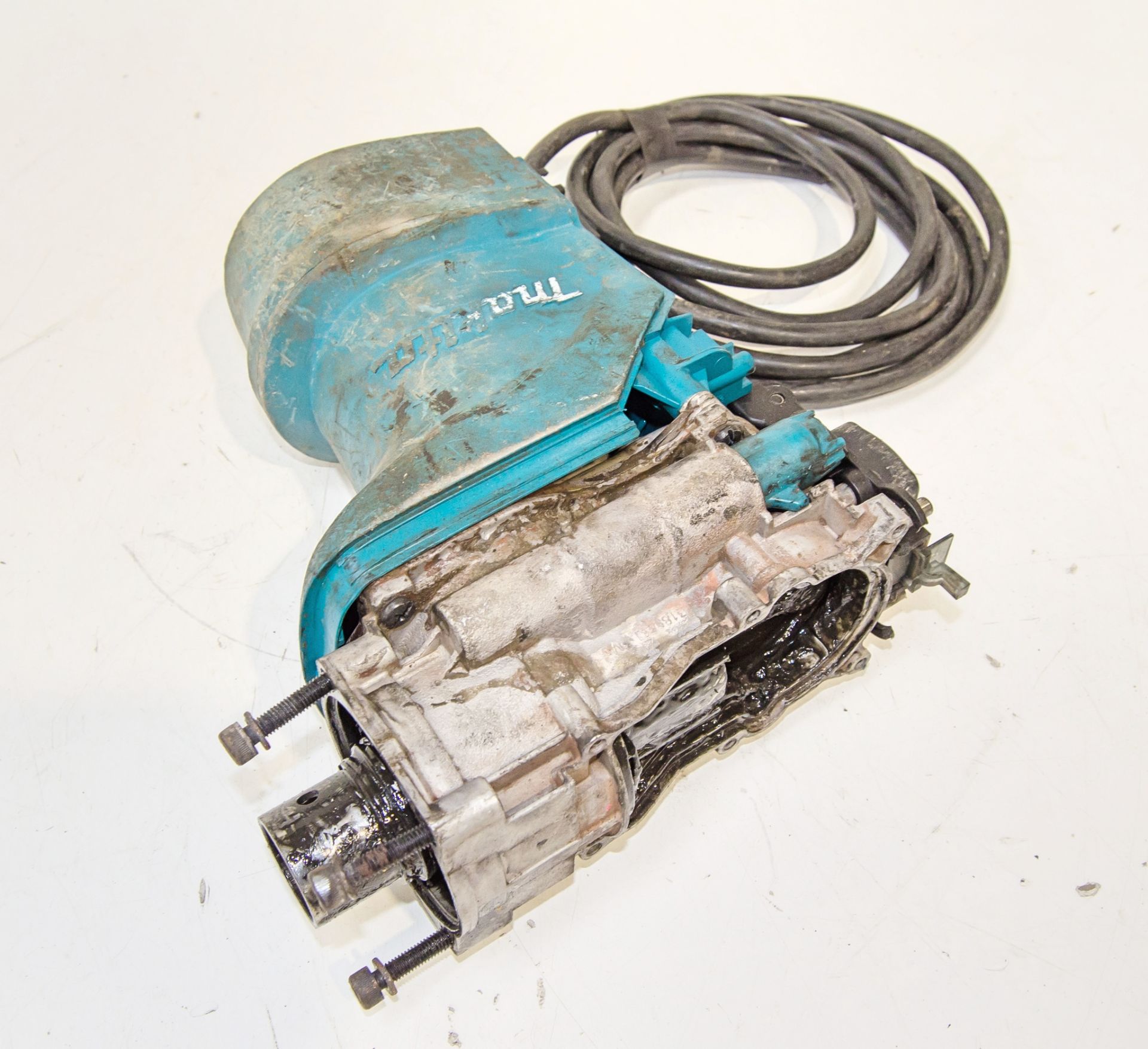 Makita 110v hammer drill for spares 1508084 - Image 2 of 2