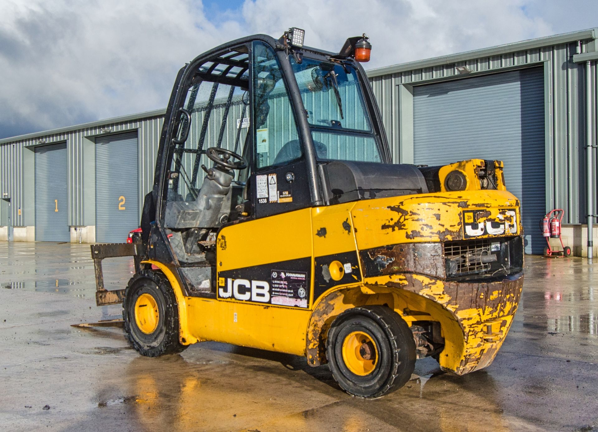 JCB Teletruck TLT35D diesel driven 2 wheel drive telescopic truck Year: 2011 S/N: 1540867 Recorded - Image 3 of 22