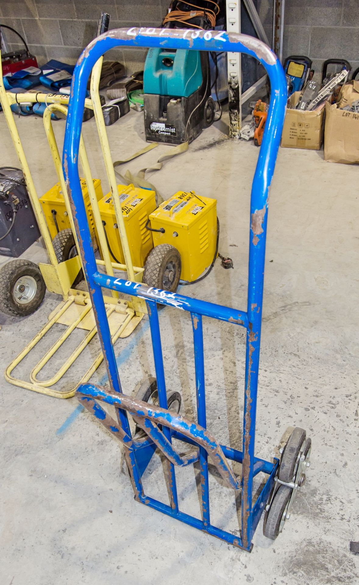 Stair climbing sack truck 18076448