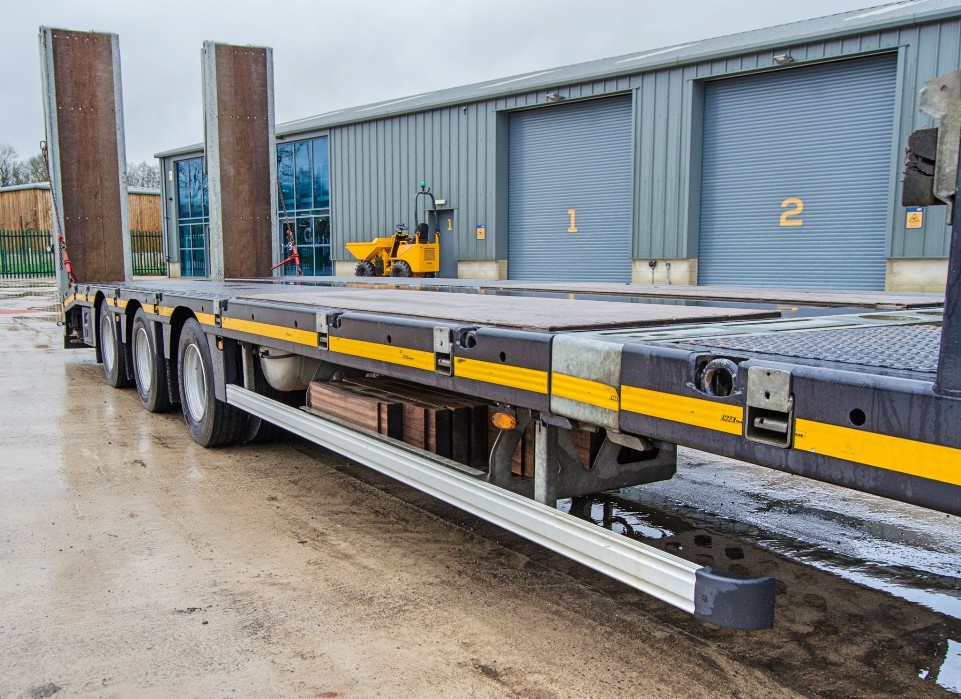 Faymonville Max 13.4 metre tri-axle step frame extender low loader trailer Year: 2021 VIN: 105583 - Image 11 of 34