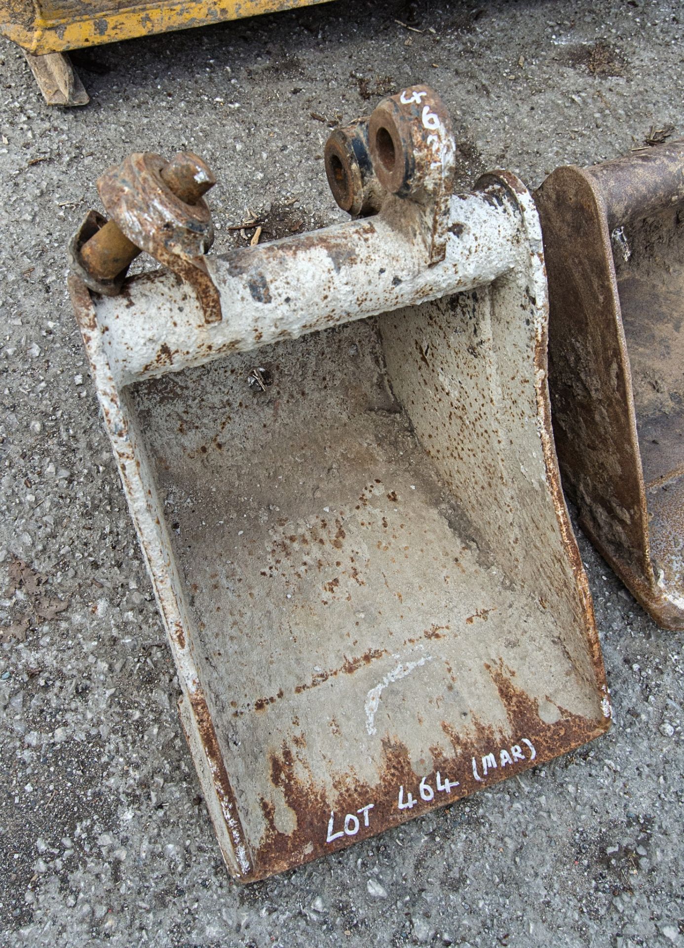 12 inch digging bucket ** Damaged ** EXB1656