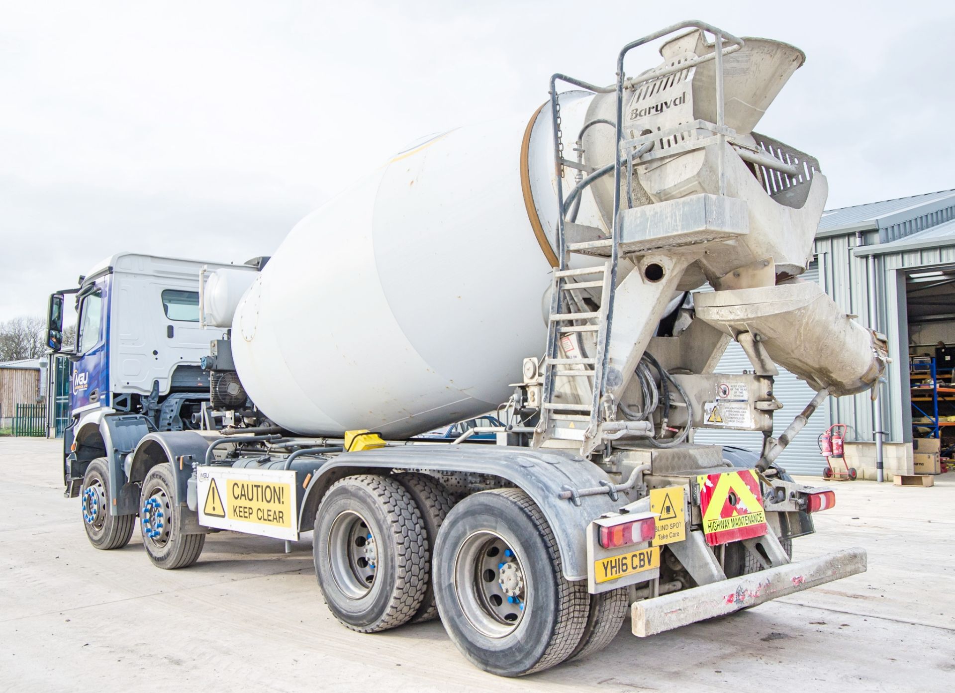 Mercedes Benz Arocs Euro 6 32 tonne 8x4 mixer lorry Registration Number: YH16 CBV Date of - Image 4 of 29