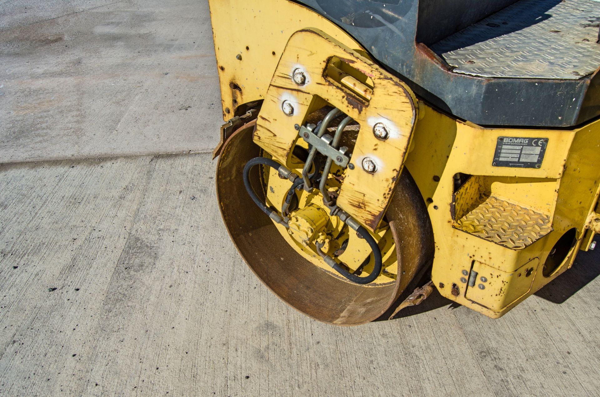 Bomag BW120 AD-4 diesel driven double drum ride on roller Year: 2007 S/N: 24798 Recorded Hours: 1810 - Image 10 of 19