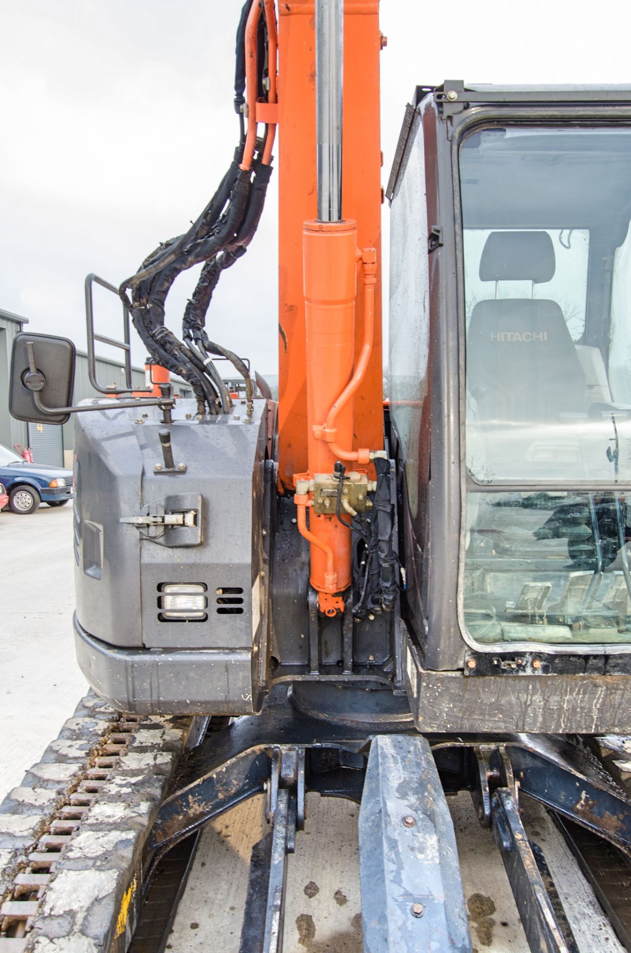 Hitachi ZX85US-5A 8.5 tonne rubber tracked excavator Year: 2017 S/N: 81309 Recorded Hours: 6113 - Image 17 of 28