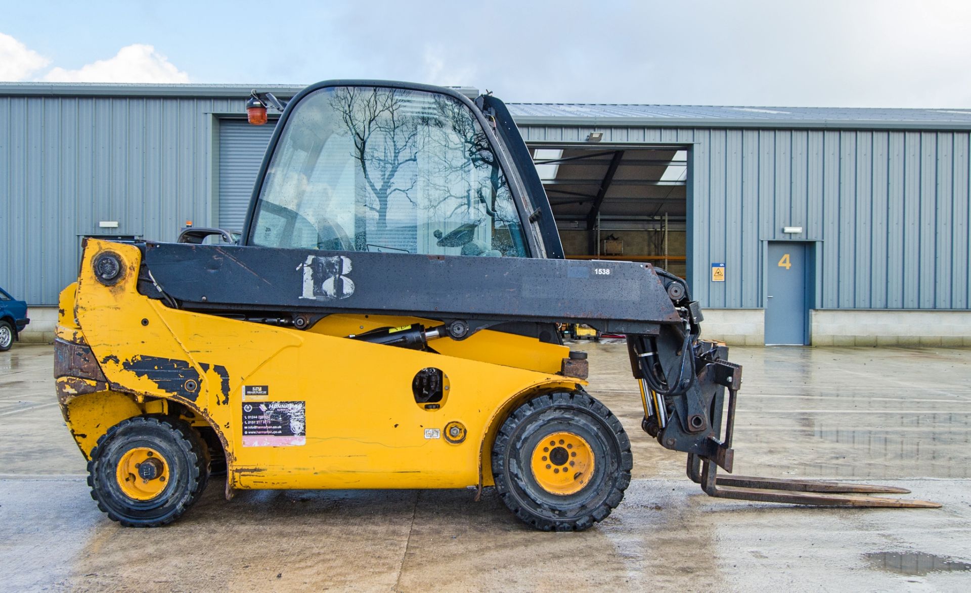 JCB Teletruck TLT35D diesel driven 2 wheel drive telescopic truck Year: 2011 S/N: 1540867 Recorded - Image 8 of 22