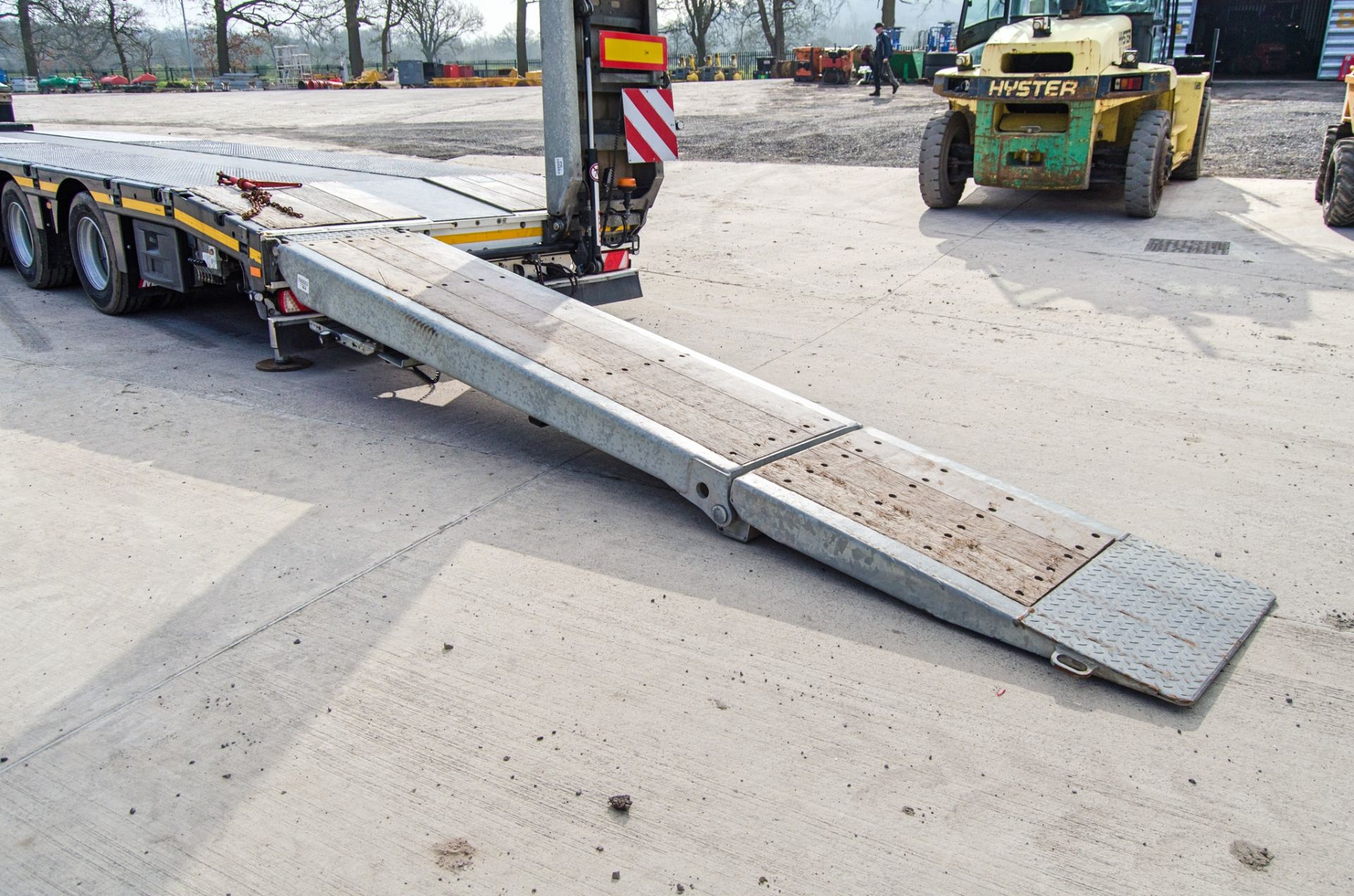 Faymonville Max 13.4 metre tri-axle step frame extender low loader trailer Year: 2021 VIN: 105583 - Image 19 of 34