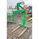 Conquip 2 tonne self balancing crane forks A578125