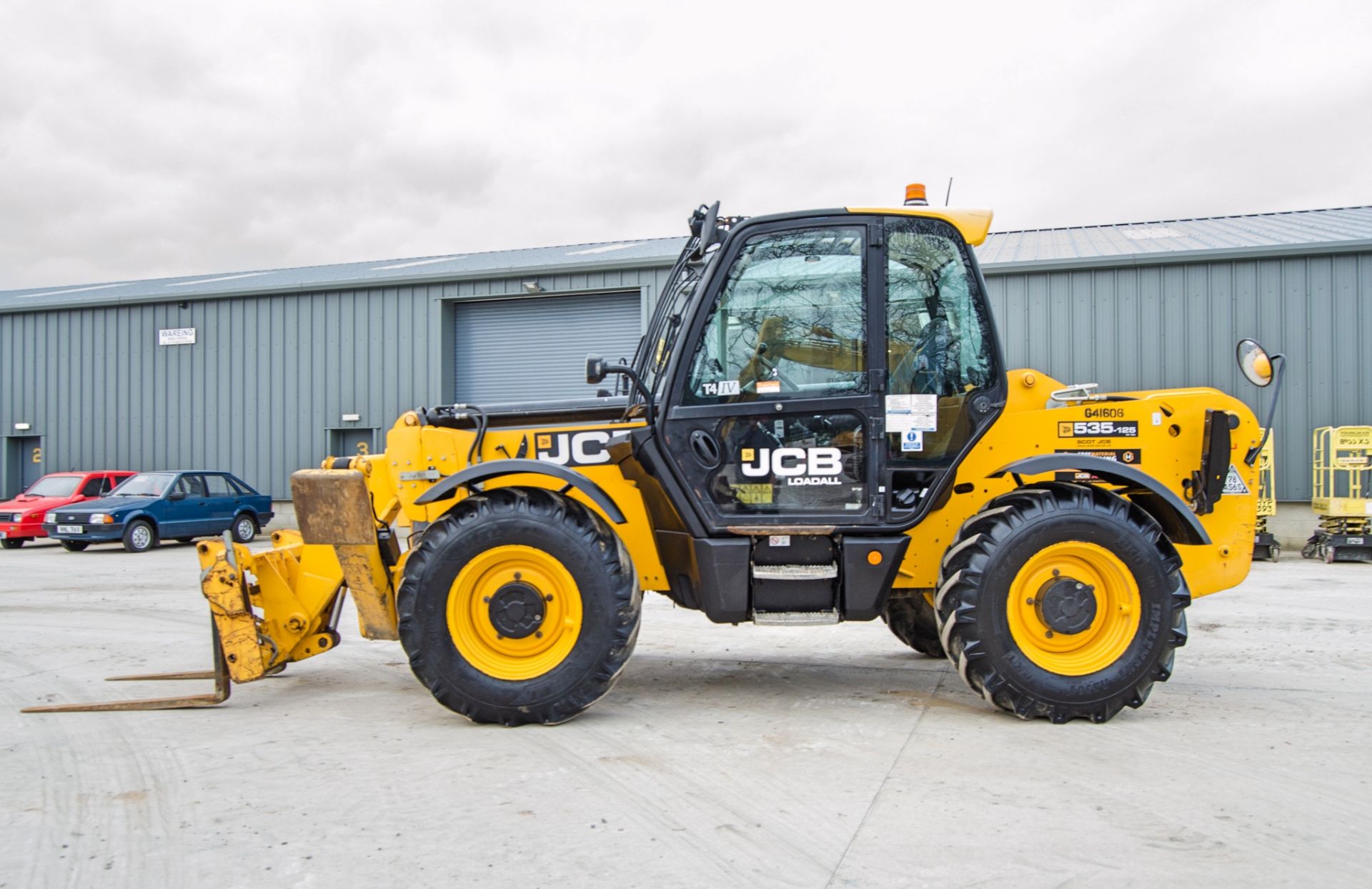 JCB 535-125 T4 IV 12.5 metre telescopic handler Year: 2018 S/N: 2574572 Recorded Hours: 4101 c/w air - Image 7 of 23