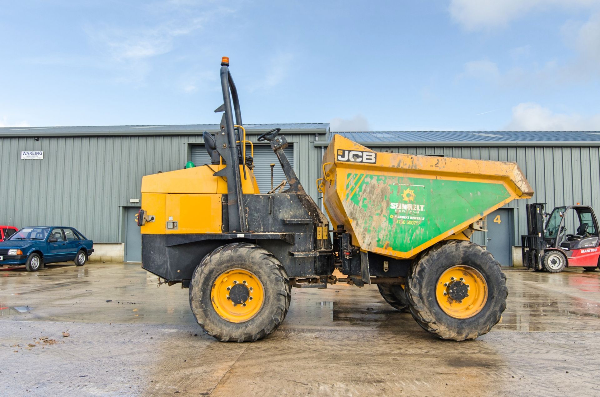 JCB 9 tonne straight skip dumper Year: 2016 S/N: EGGRM0110 Recorded Hours: 1802 A727229 - Image 8 of 23