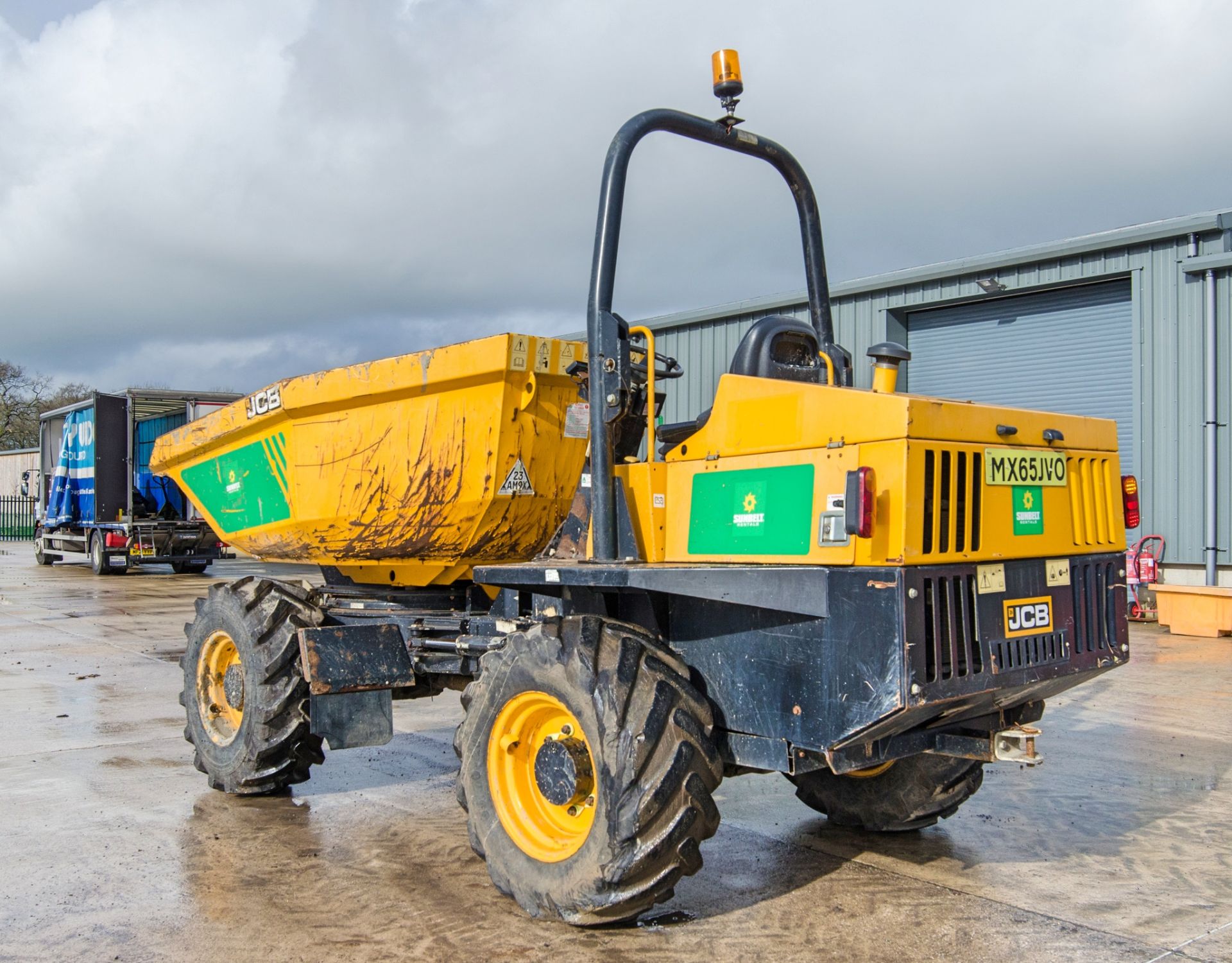 JCB 6 tonne swivel skip dumper Year: 2015 S/N: EFFRL8710 Recorded Hours: 2231 c/w V5C certificate - Image 3 of 22