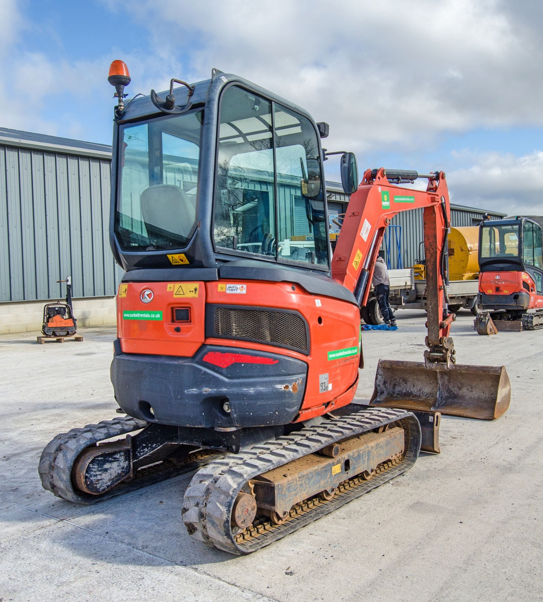 Kubota U27-4 2.7 tonne rubber tracked excavator Year: 2016 S/N: 58736 Recorded Hours: 2733 blade, - Image 4 of 23