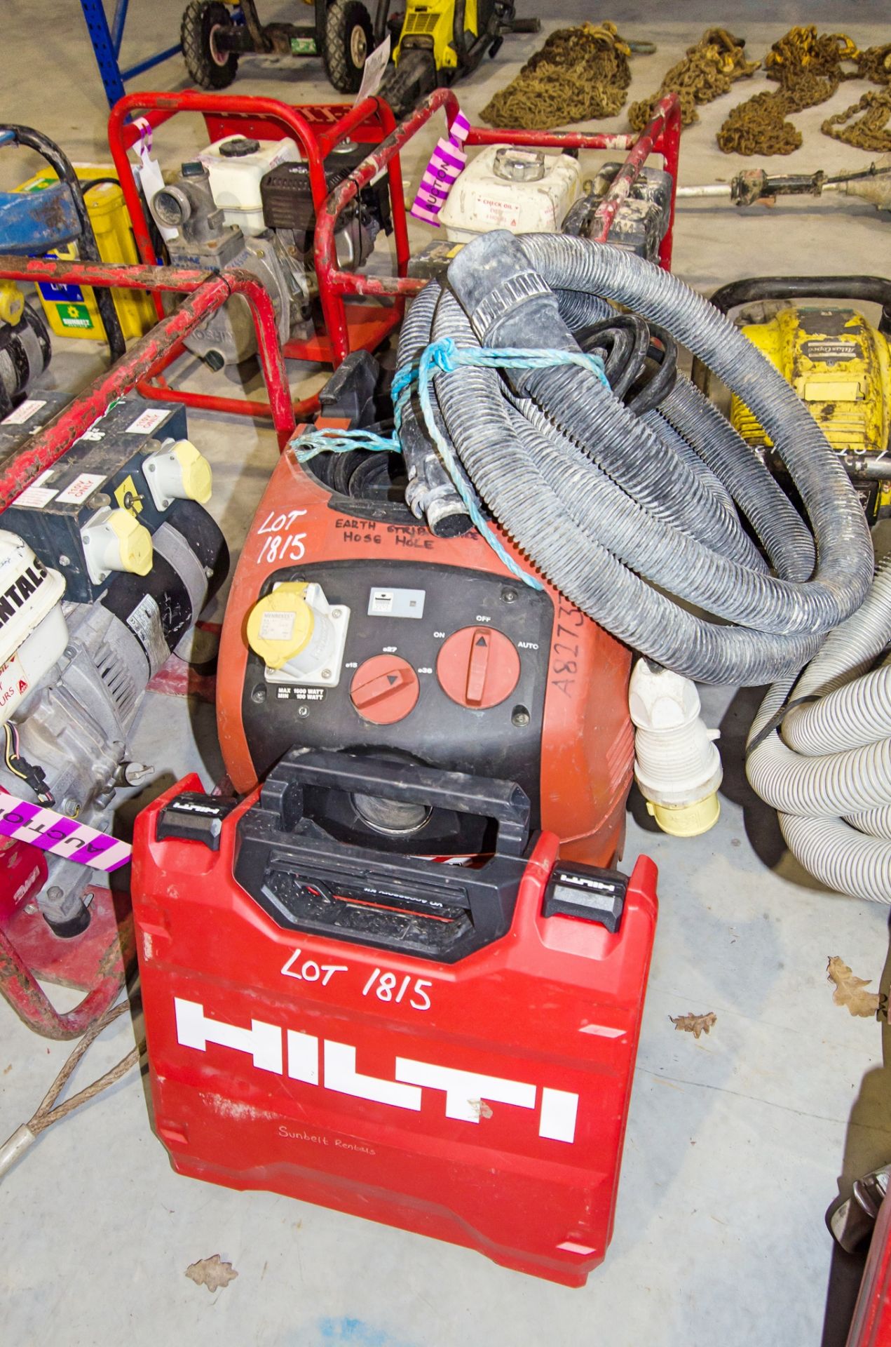 Hilti VC20-UME 110v vacuum cleaner c/w Hilti VC accessory kit A827375