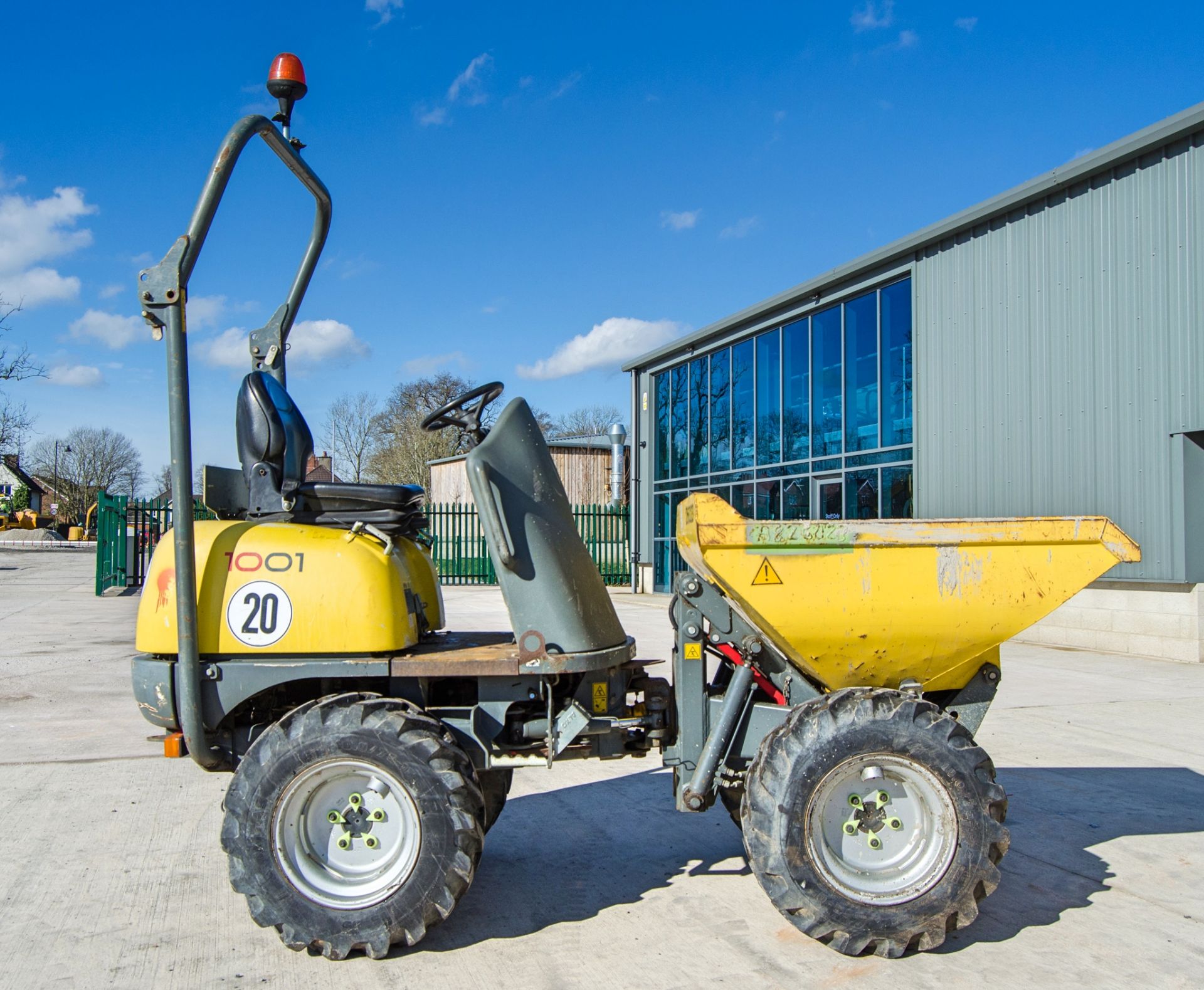 Wacker Neuson 1001 1 tonne hi-tip dumper Year: 2017 S/N: AL00934 Recorded Hours: 1469 c/w V5C - Image 8 of 23