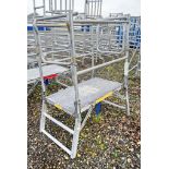 Pop Up Delta Deck aluminium podium