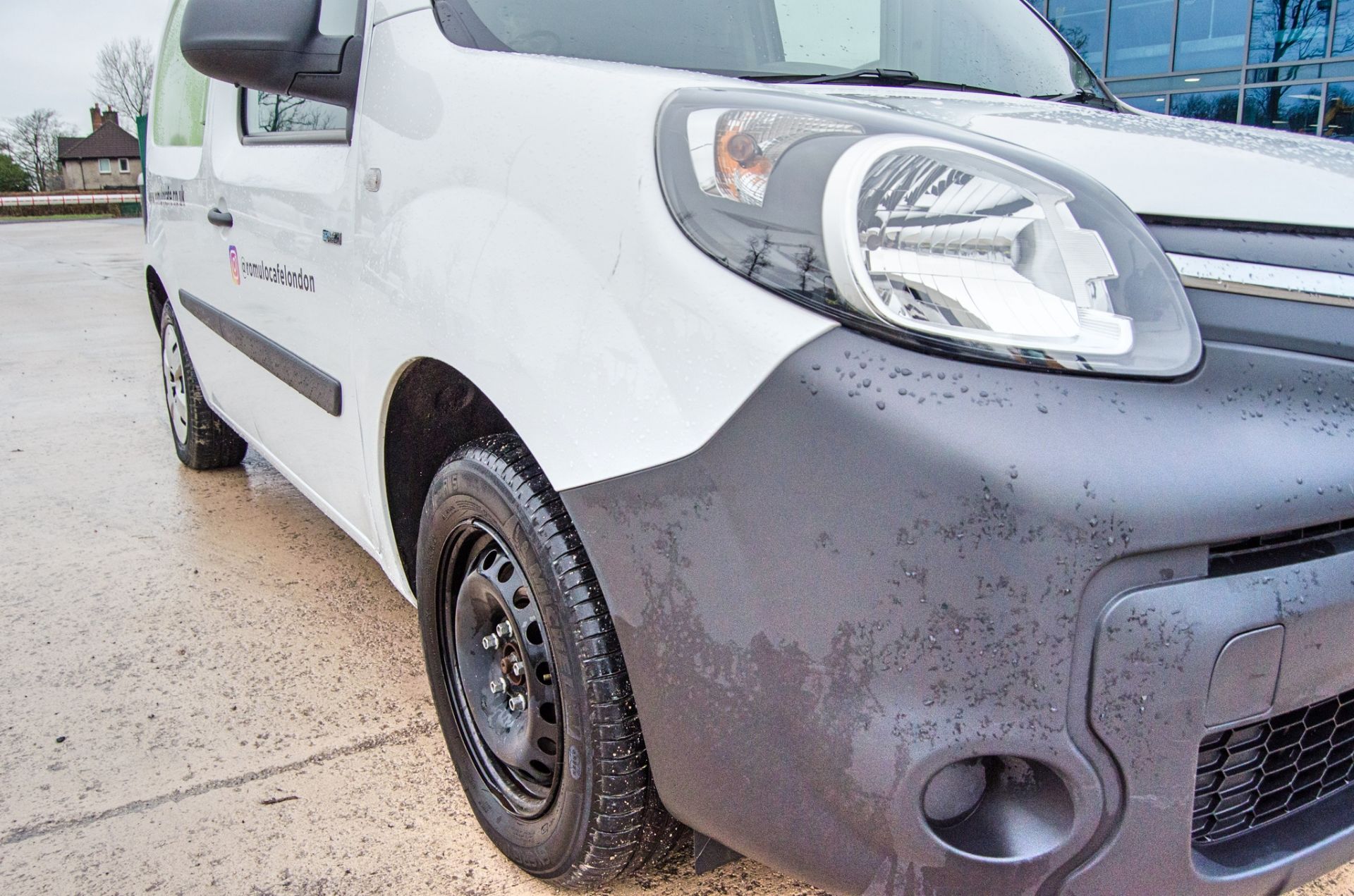 Renault Kangoo ML20 I ZE Business electric refrigerator panel van Registration Number: MW70 LDY Date - Image 9 of 28