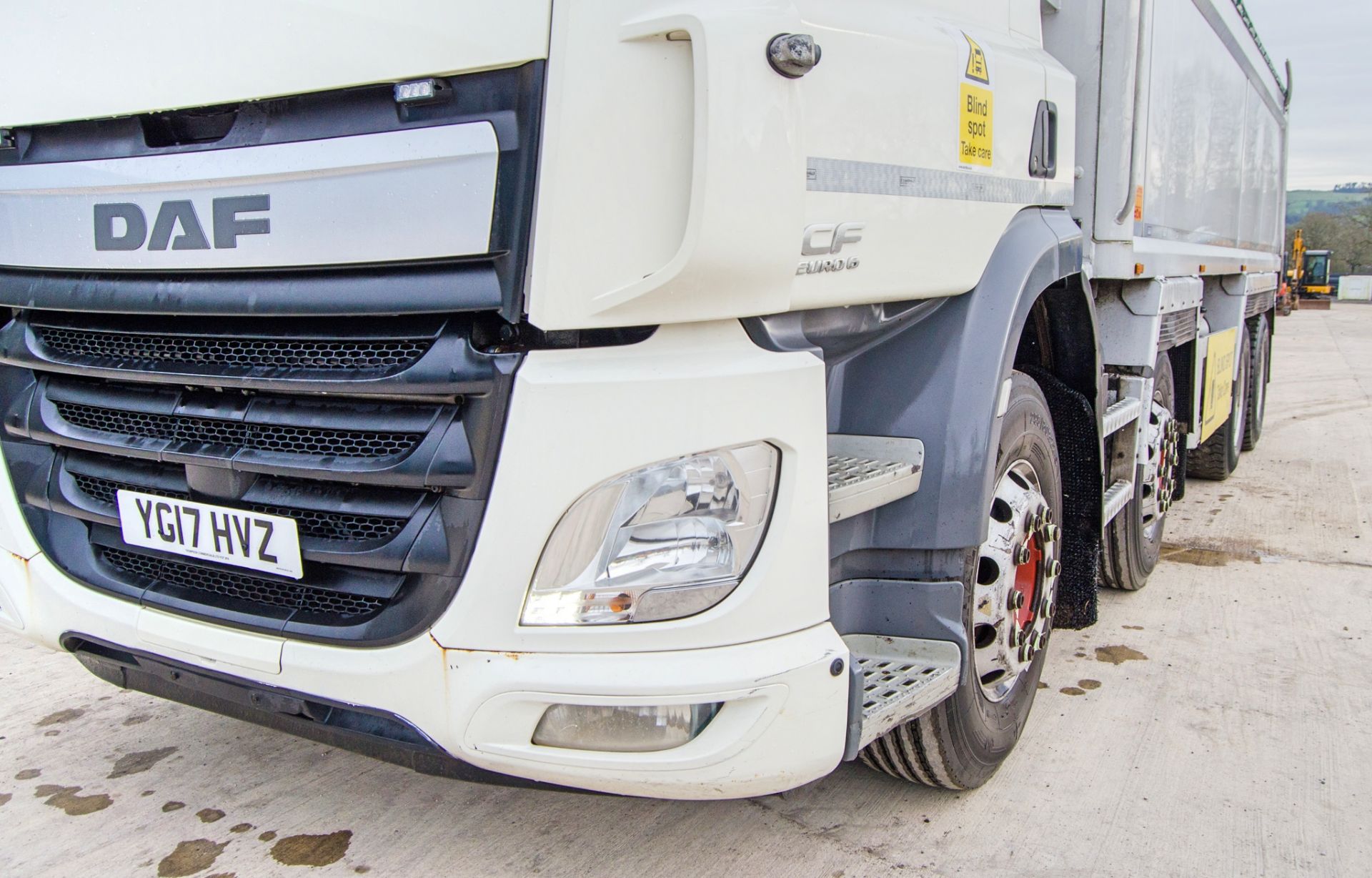 DAF 440 CF Euro 6 8x4 32 tonne tipper lorry Registration Number: YG17 HVZ Date of Registration: 10/ - Image 10 of 33