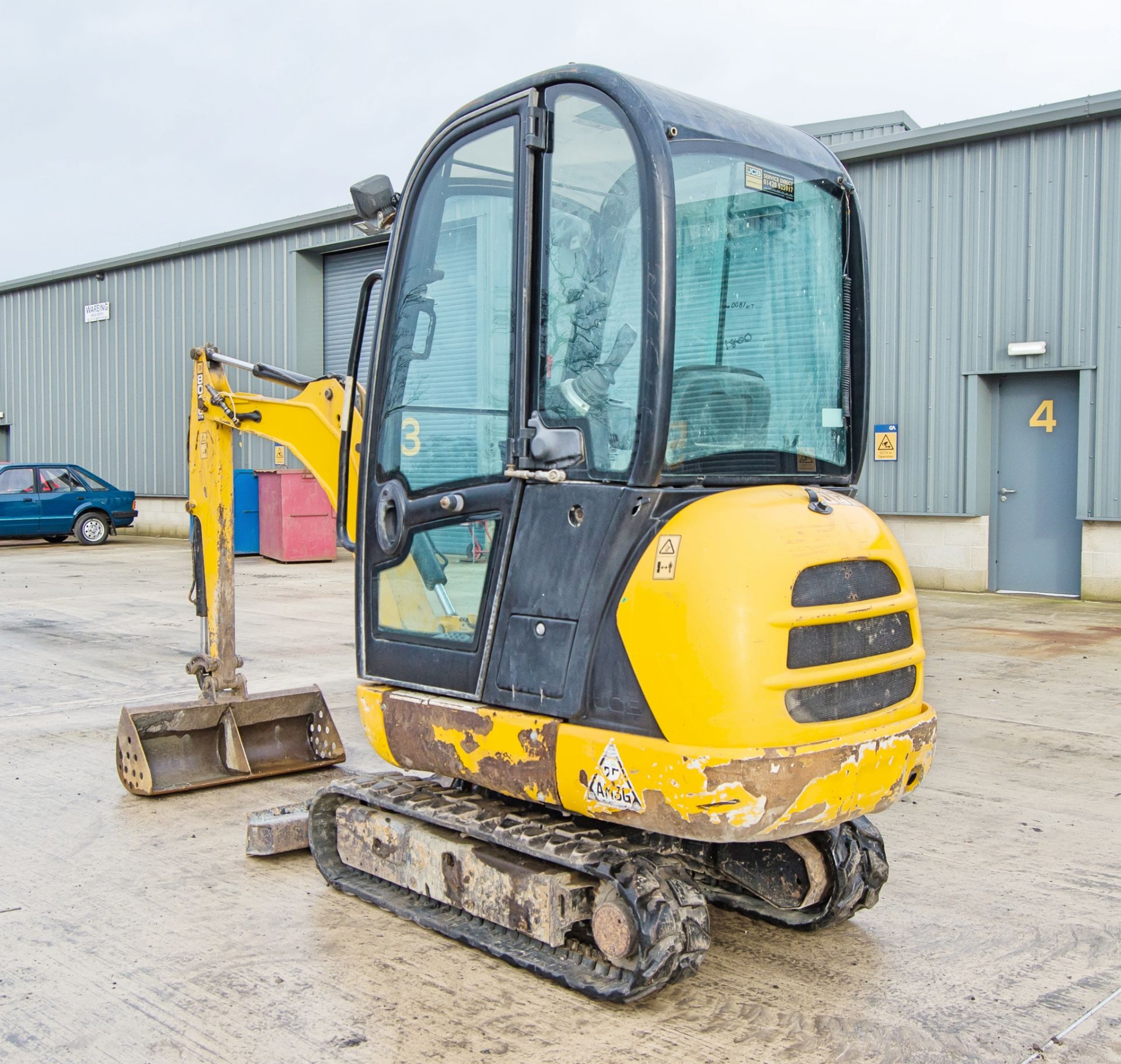 JCB 8016 1.5 tonne rubber tracked mini excavator Year: 2015 S/N: 2071800 Recorded Hours: 2622 blade, - Image 4 of 23