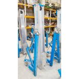 Genie SLA-15 manual material hoist c/w forks 17051811