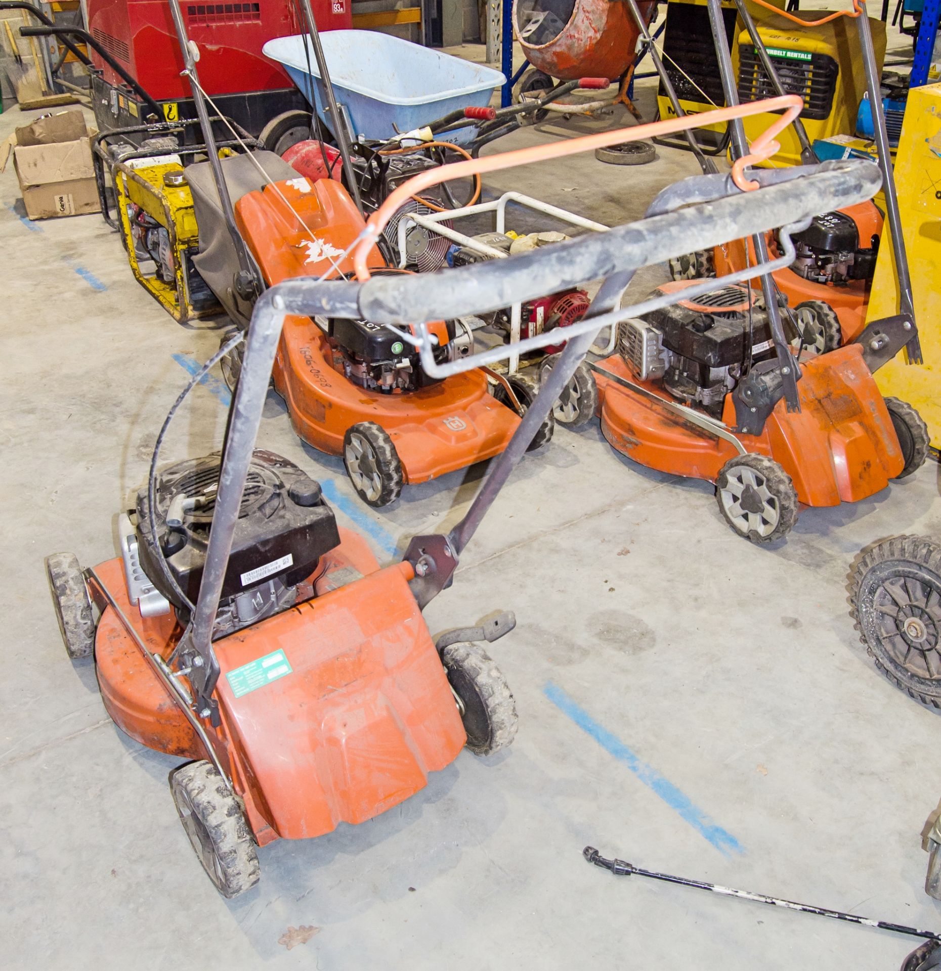 Husqvarna LC4515 petrol driven lawnmower 19047690 - Image 2 of 2