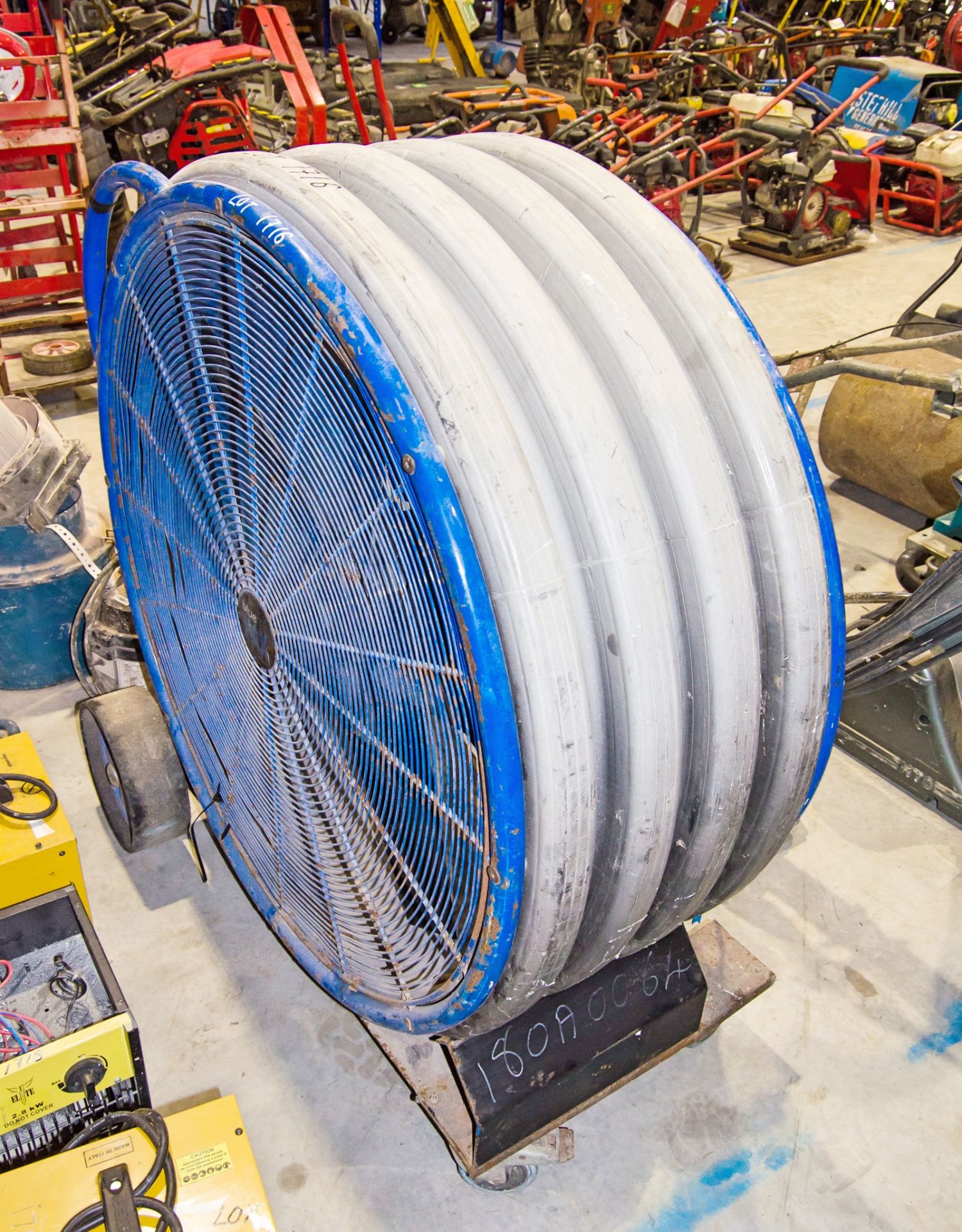 Blue Max 950 240v industrial air circulation fan ** Power cord cut off ** 180A0064 - Image 2 of 2