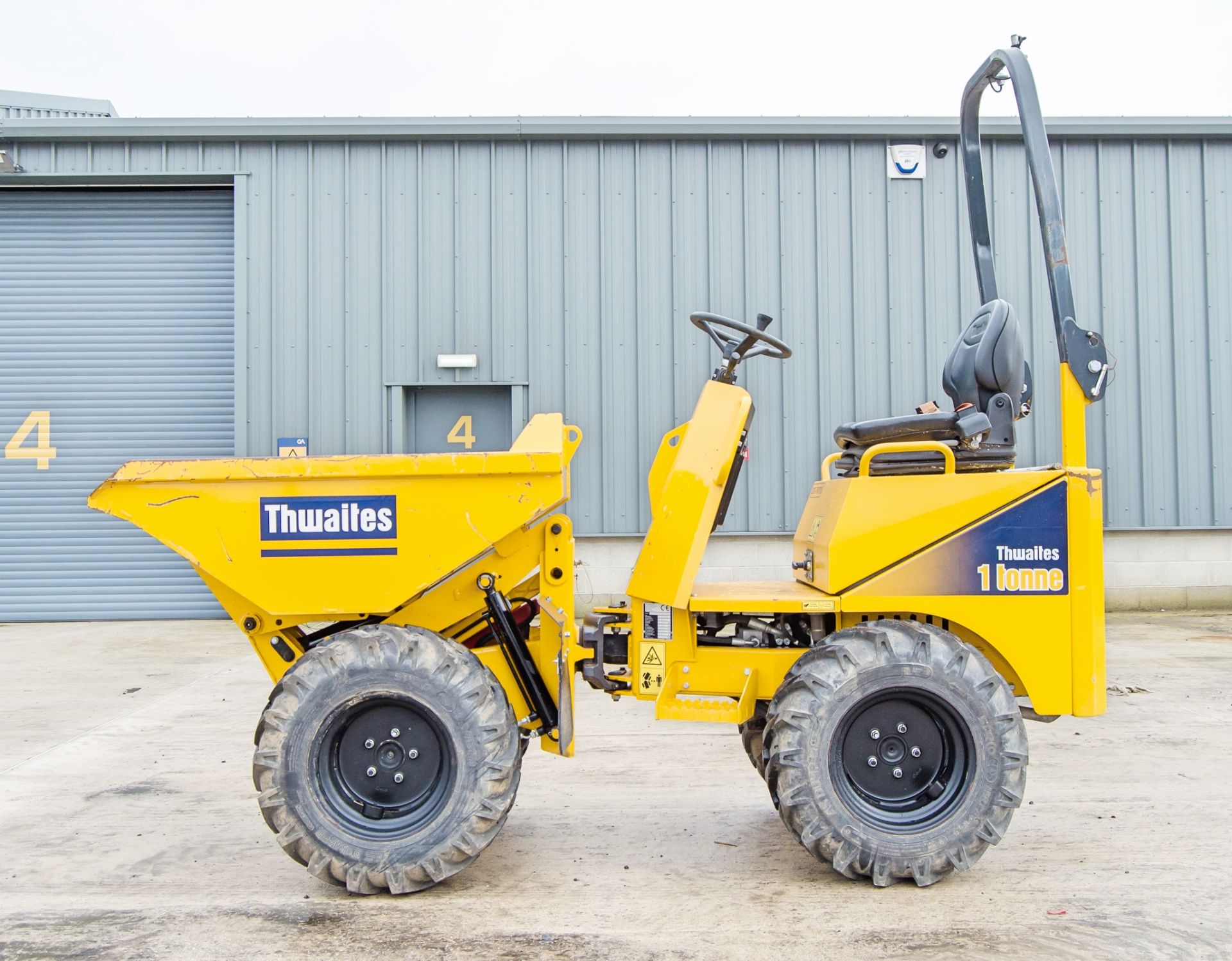 Thwaites 1 tonne hi-tip dumper Year: 2021 S/N: 2101F4623 Recorded Hours: 196 2107TWT913 - Image 8 of 22