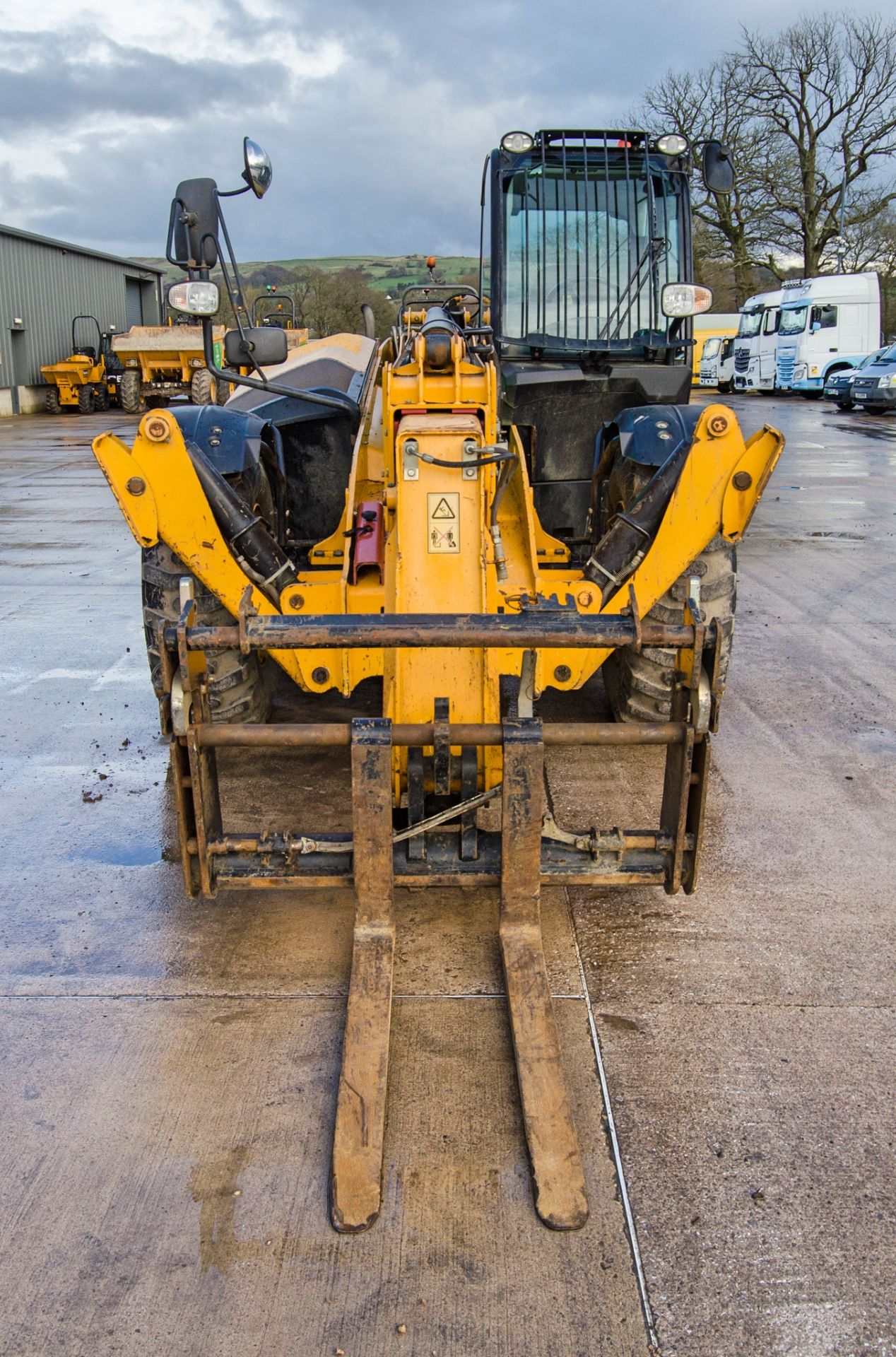 JCB 540-140 T4 IV 14 metre telescopic handler Year: 2016 S/N: 2465067 Recorded Hours: 3083 A727535 - Image 5 of 24