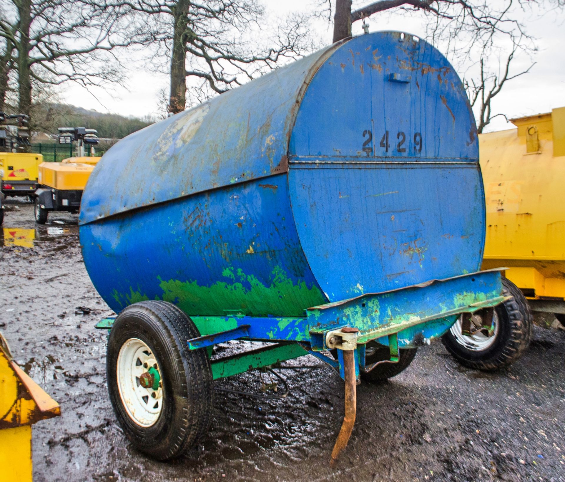 Trailer Engineering 2250 litre site tow bunded fuel bowser c/w manual pump, delivery hose and nozzle - Image 4 of 7