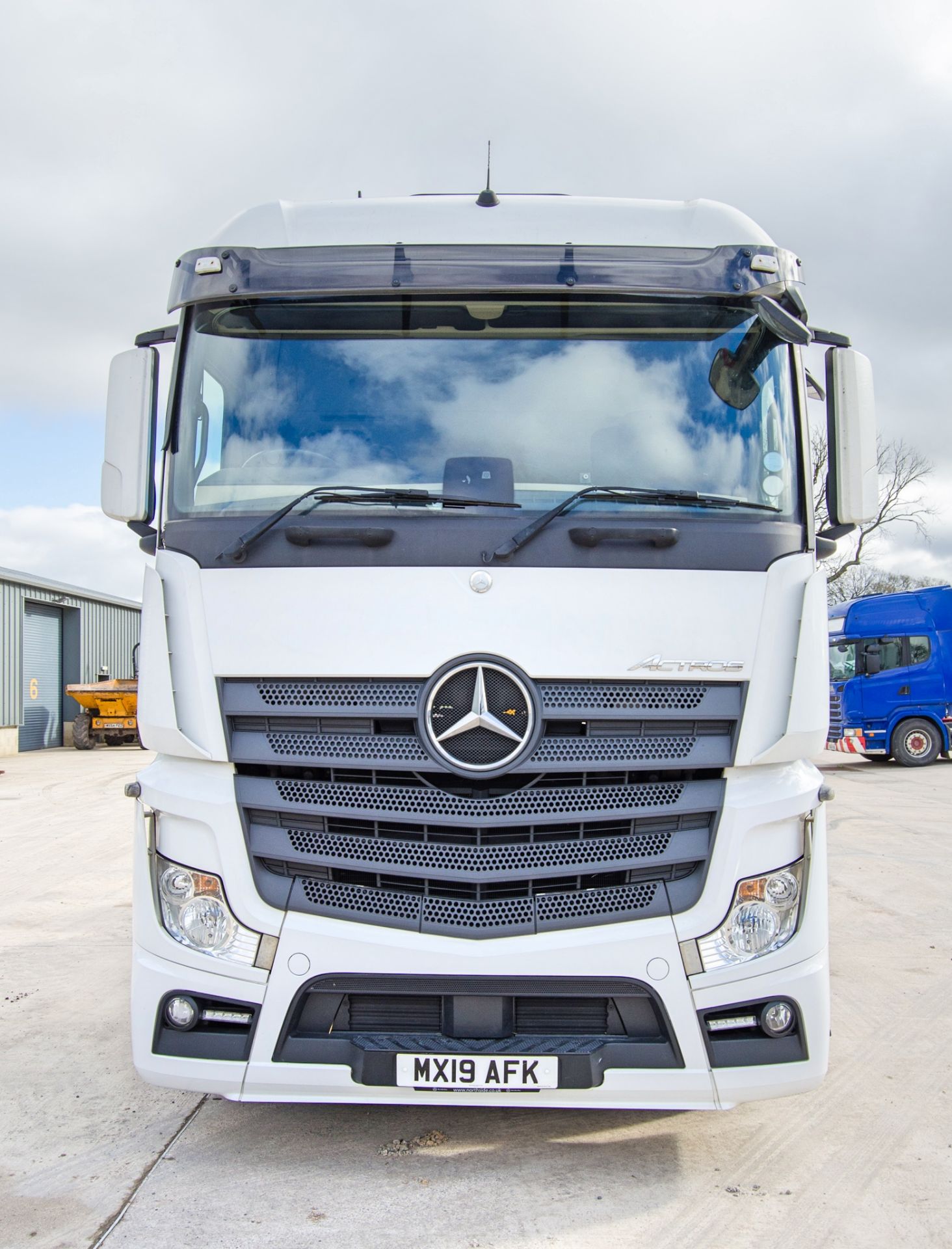 Mercedes Benz Actros 2548 6x2 tractor unit Registration Number: MX19 AFK Date of Registration: 15/ - Image 5 of 33