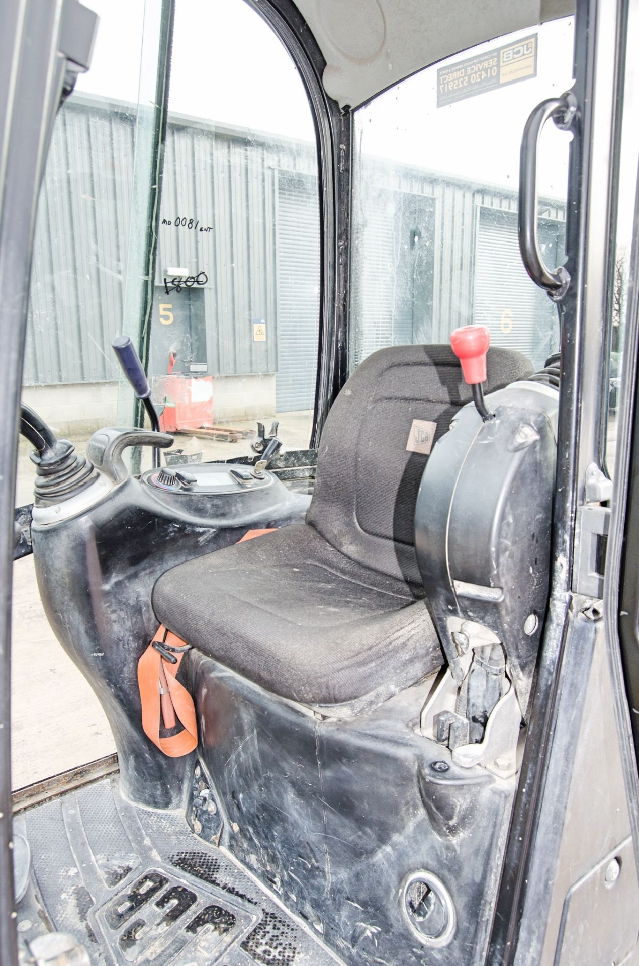 JCB 8016 1.5 tonne rubber tracked mini excavator Year: 2015 S/N: 2071800 Recorded Hours: 2622 blade, - Image 18 of 23