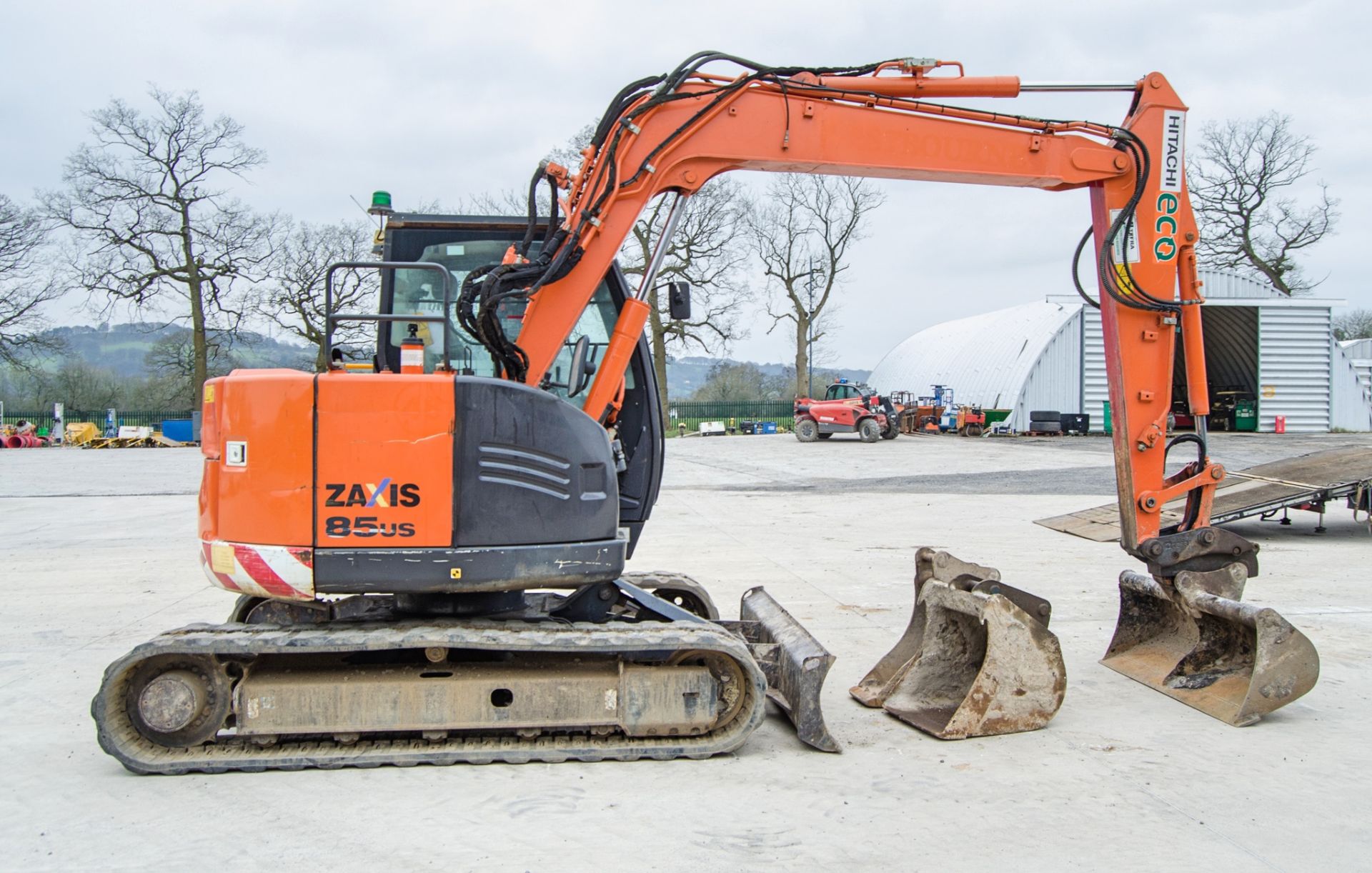 Hitachi ZX85US-5A 8.5 tonne rubber tracked excavator Year: 2017 S/N: 81309 Recorded Hours: 6113 - Image 8 of 28