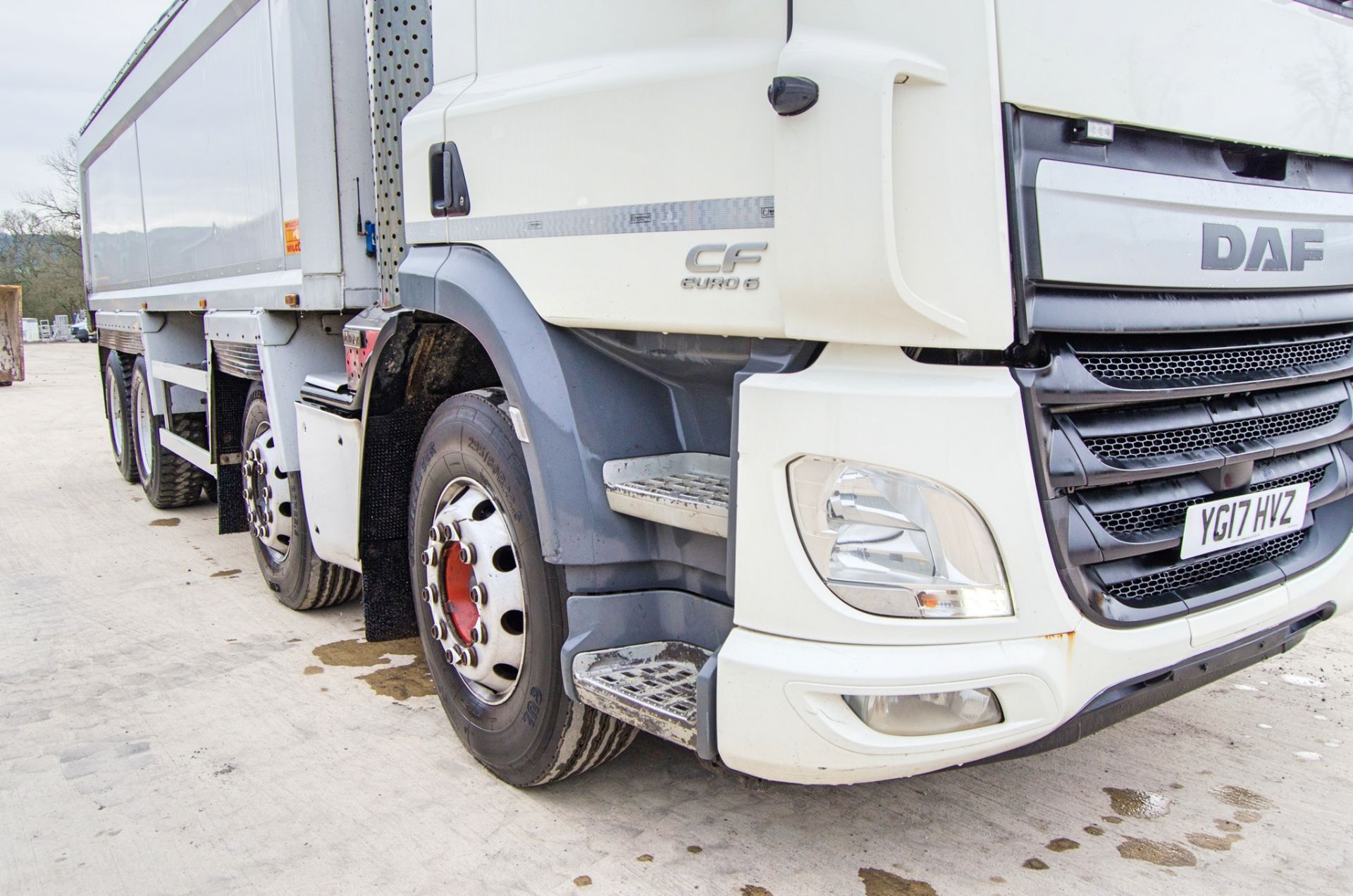 DAF 440 CF Euro 6 8x4 32 tonne tipper lorry Registration Number: YG17 HVZ Date of Registration: 10/ - Image 9 of 33