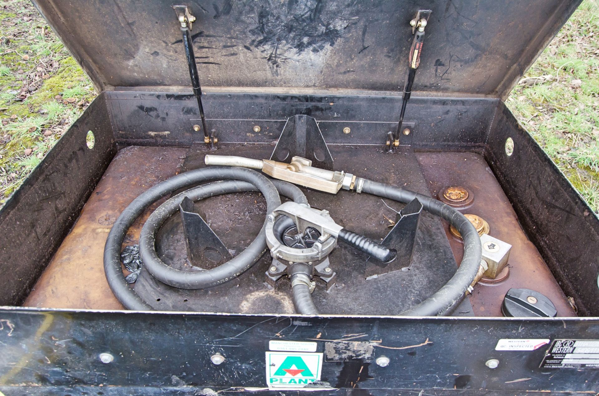 Western Easy Cube 390 litre bunded fuel bowser c/w manual pump, delivery hose and nozzle A697802 - Image 3 of 3