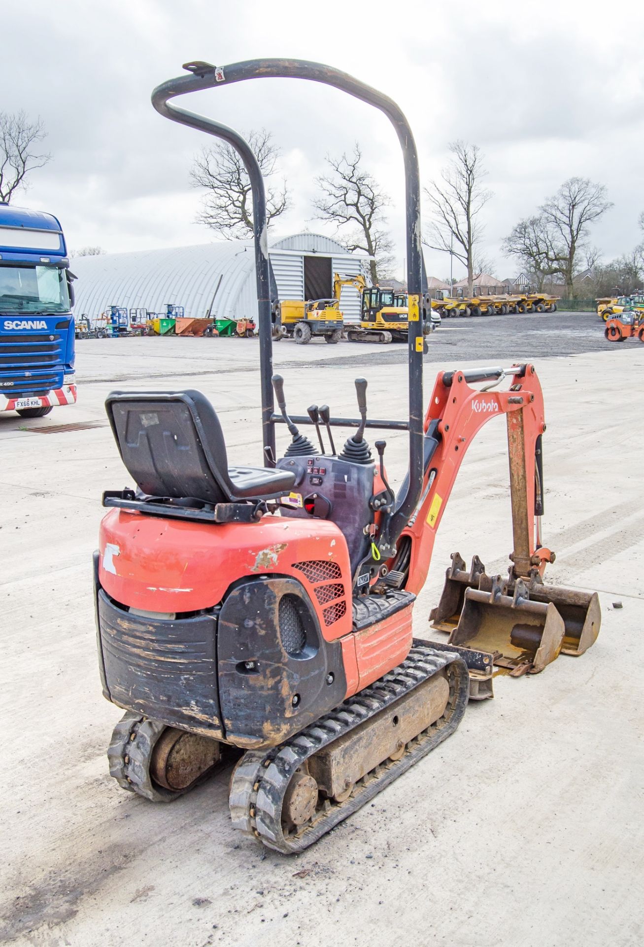 Kubota K008-3 0.8 tonne rubber tracked micro excavator Year: 2014 S/N: H25912 Recorded Hours: 2643 - Image 3 of 25