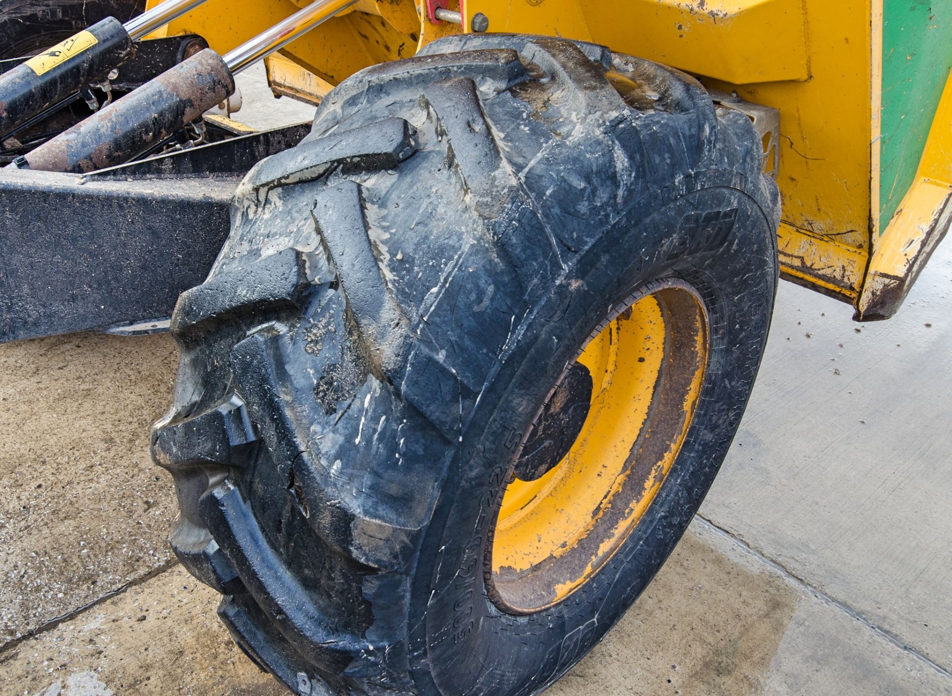 JCB 9 tonne straight skip dumper Year: 2016 S/N: EGGRM9904 Recorded Hours: 2214 A727227 - Image 16 of 23