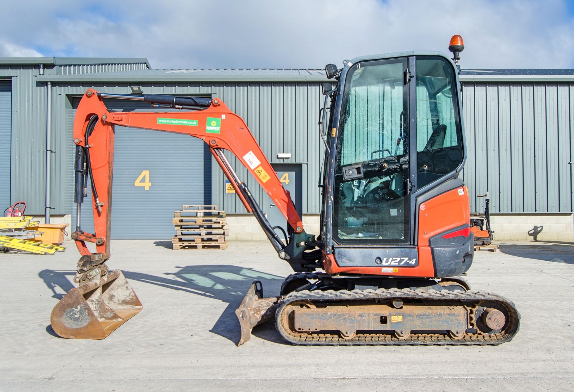 Kubota U27-4 2.7 tonne rubber tracked excavator Year: 2016 S/N: 58736 Recorded Hours: 2733 blade, - Image 7 of 23