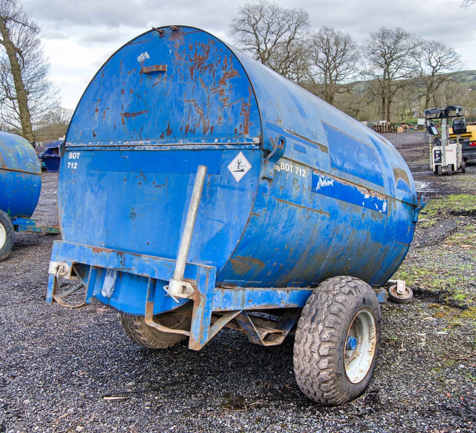 Trailer Engineering 2000 litre site tow steel bunded fuel bowser c/w manual pump, delivery hose - Image 3 of 6