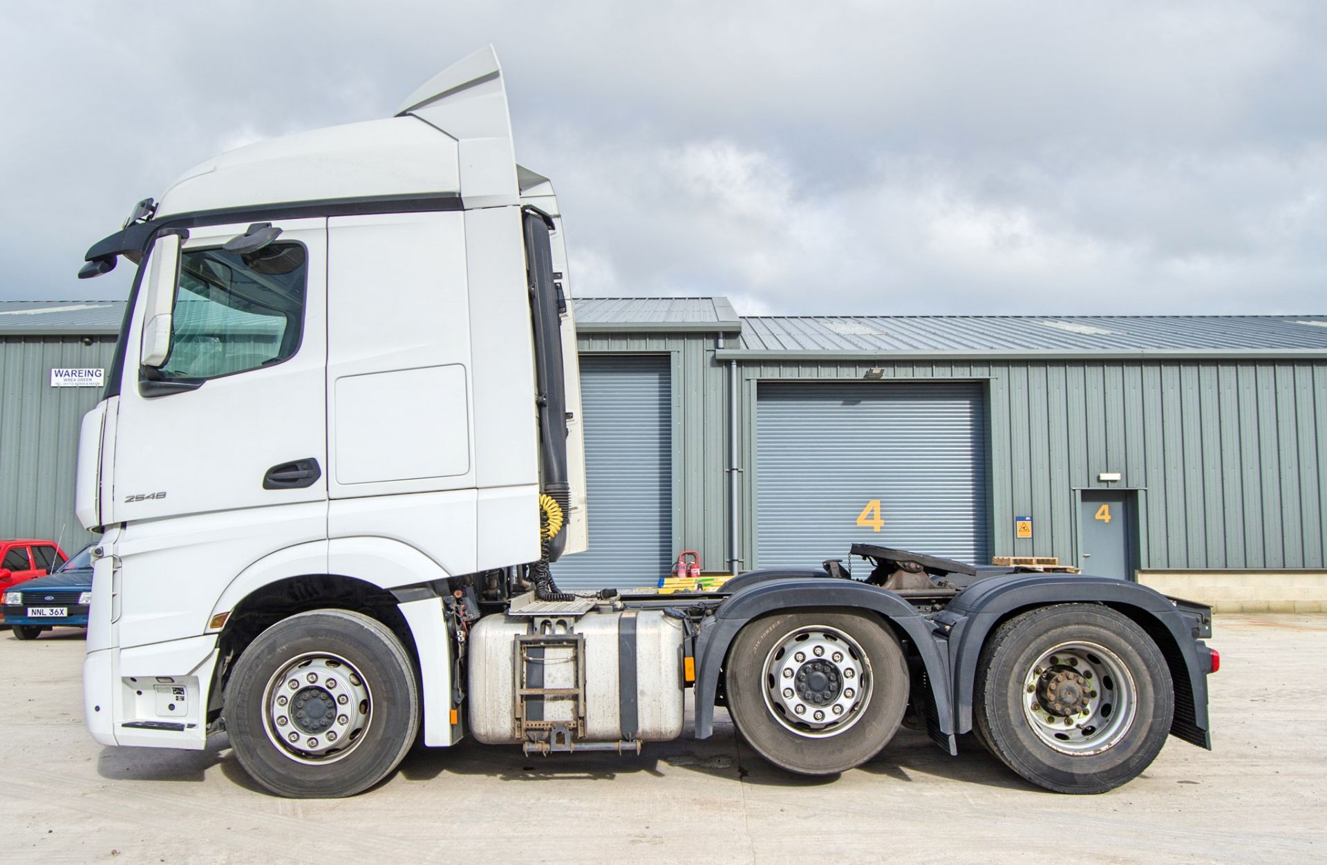 Mercedes Benz Actros 2548 6x2 tractor unit Registration Number: MX19 AFK Date of Registration: 15/ - Image 7 of 33