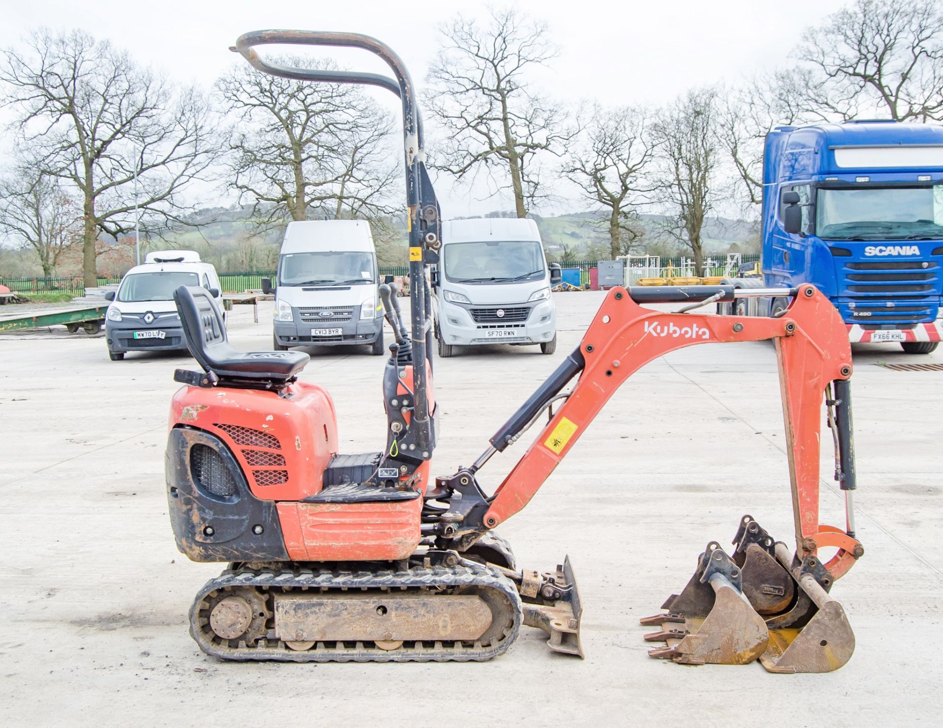 Kubota K008-3 0.8 tonne rubber tracked micro excavator Year: 2014 S/N: H25912 Recorded Hours: 2643 - Image 8 of 25