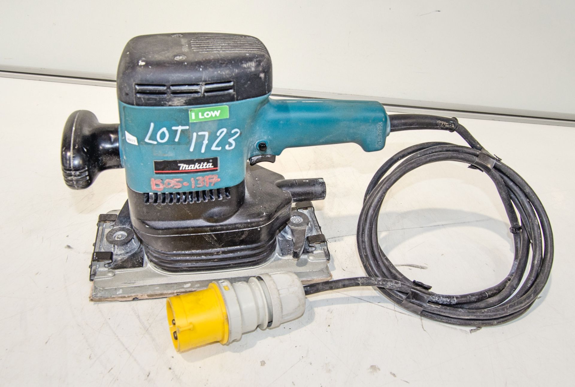 Makita 9046 110v sander 15051317