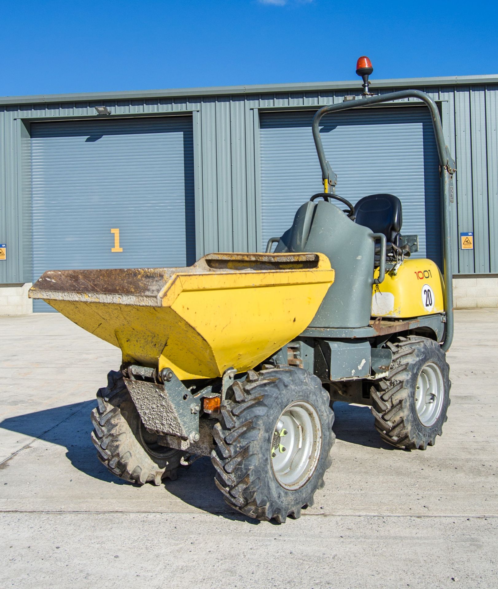 Wacker Neuson 1001 1 tonne hi-tip dumper Year: 2017 S/N: AL00934 Recorded Hours: 1469 c/w V5C