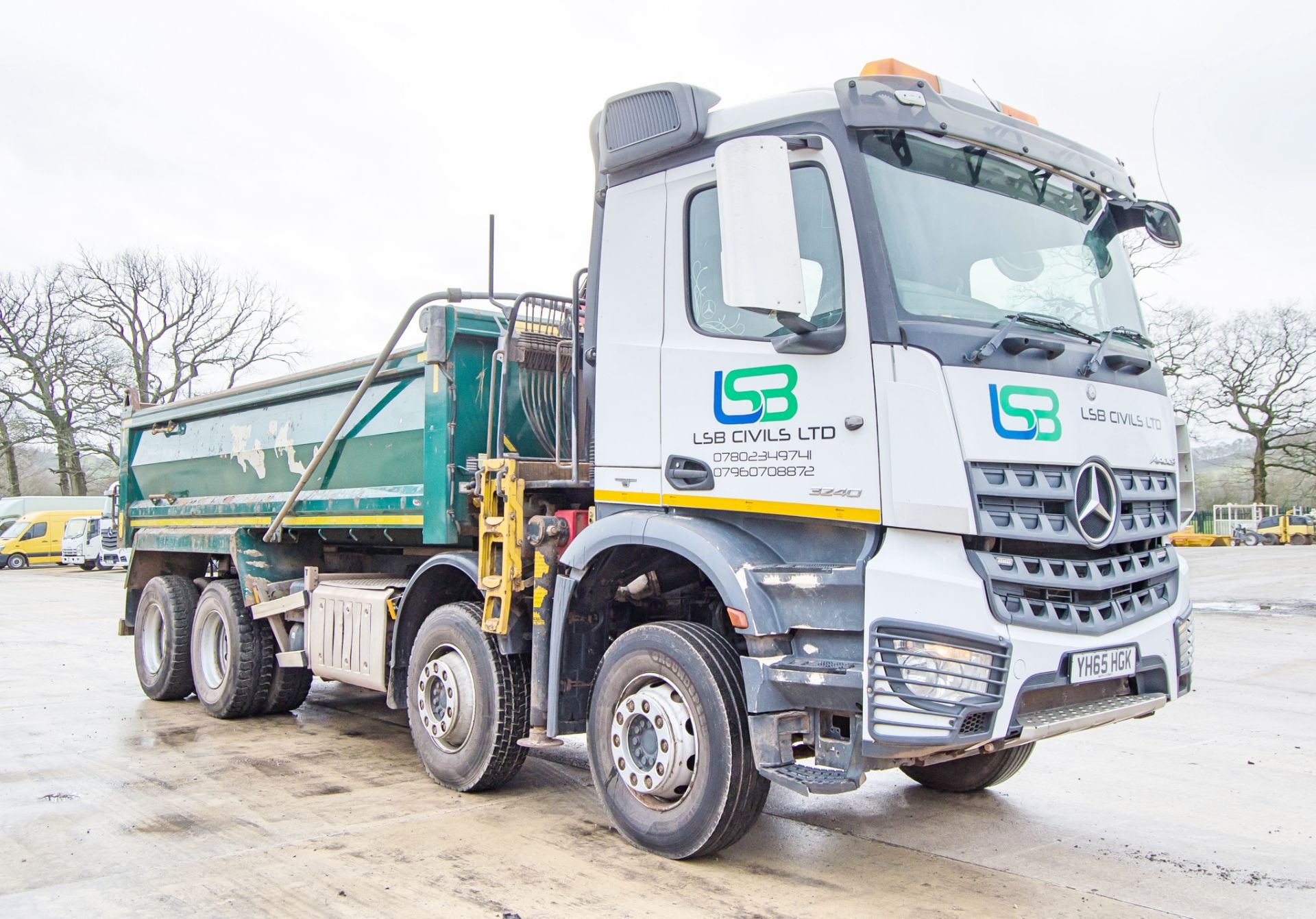 Mercedes Benz 3240 Arocs 32 tonne 8x4 tipper grab lorry Registration Number: YH65 HGK Date of - Image 2 of 38