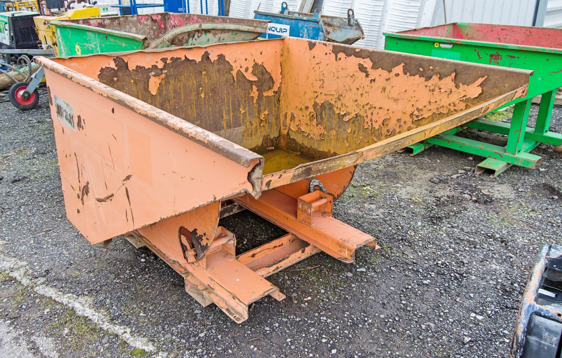 Steel tipping skip A988489