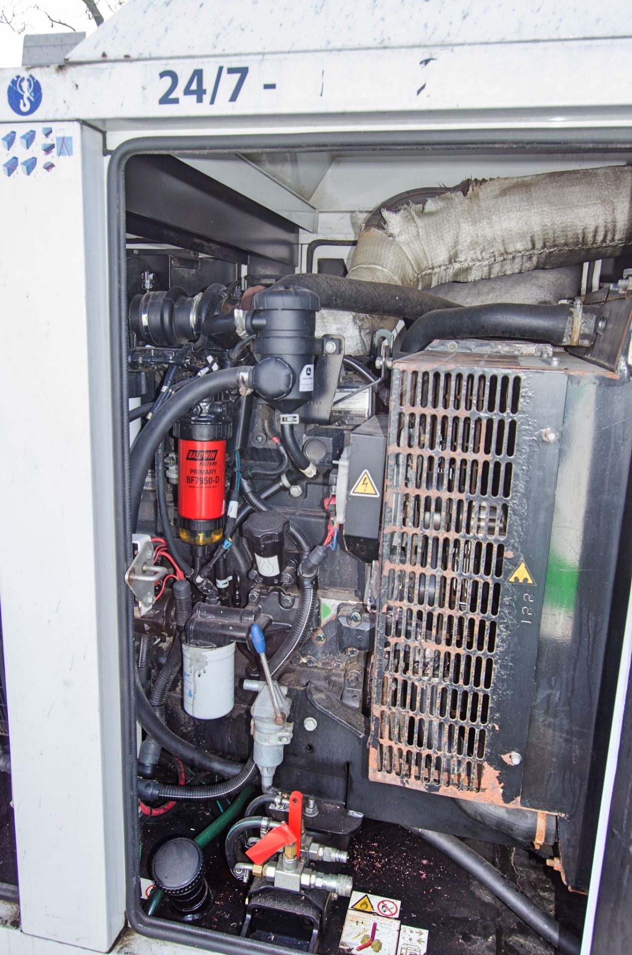 SDMO R110 110 kva diesel driven generator Recorded hours: 31531 ** Battery missing ** A676220 - Image 9 of 11