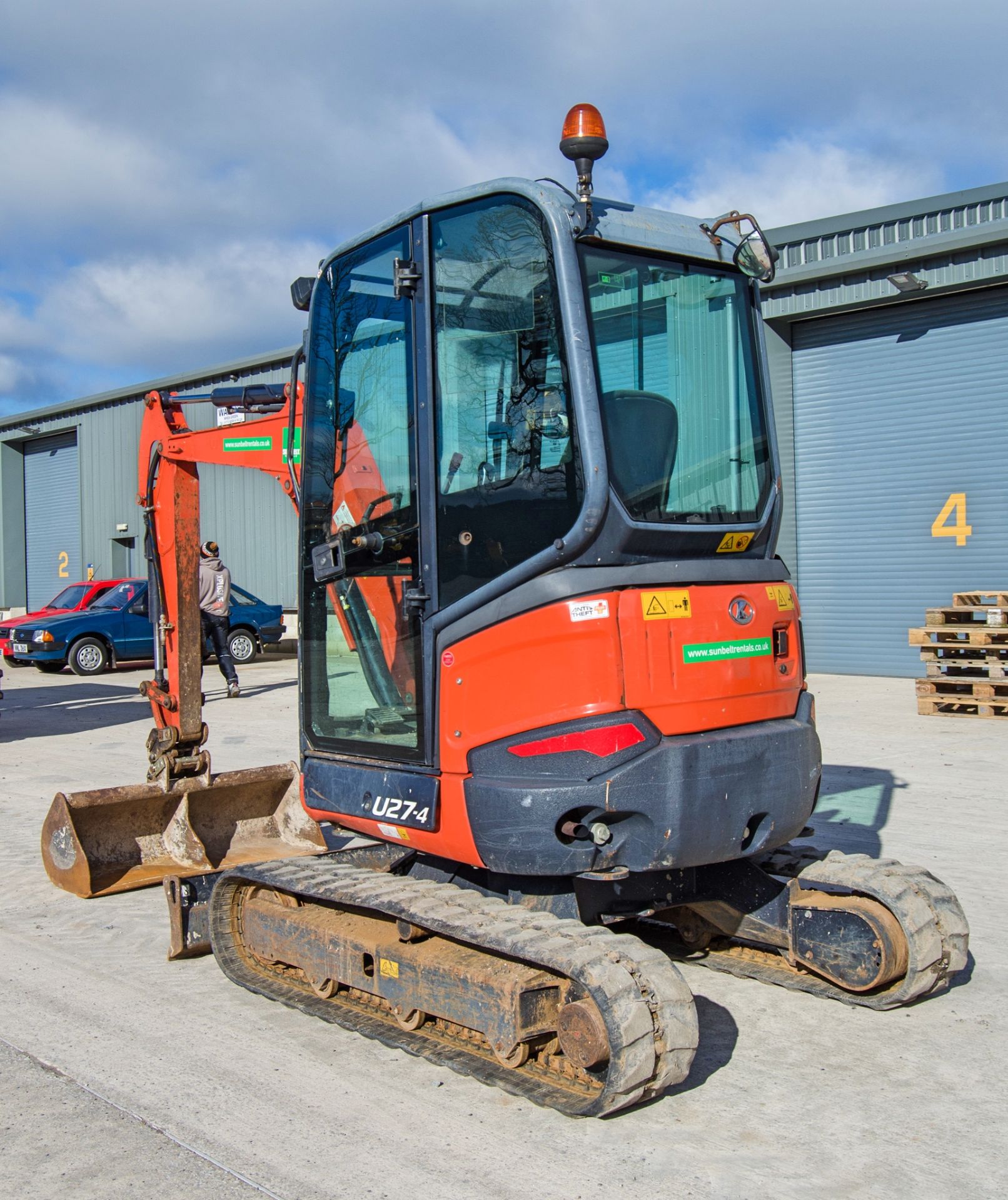 Kubota U27-4 2.7 tonne rubber tracked excavator Year: 2016 S/N: 58736 Recorded Hours: 2733 blade, - Image 3 of 23