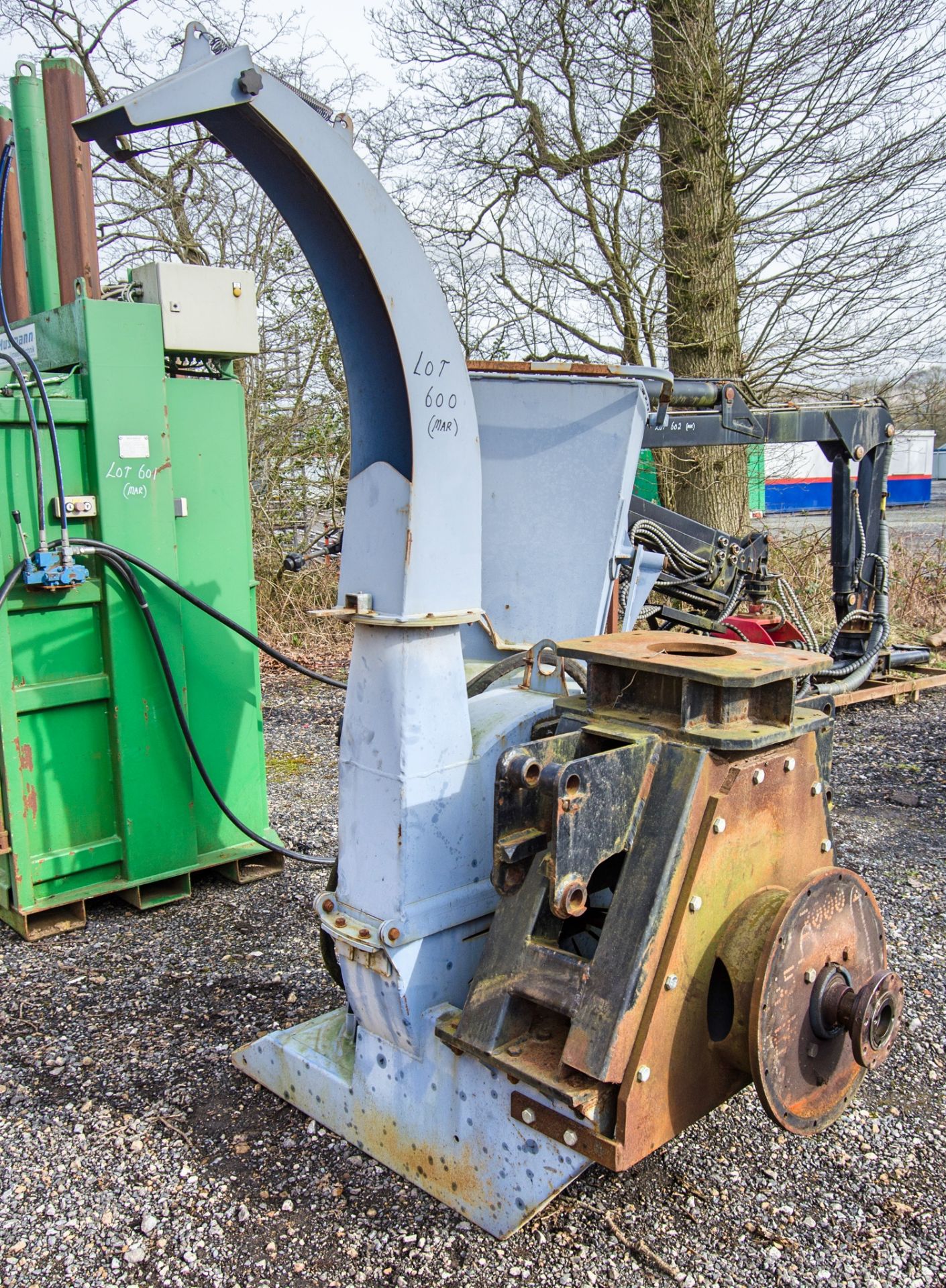 PTO driven hydraulic wood chipper